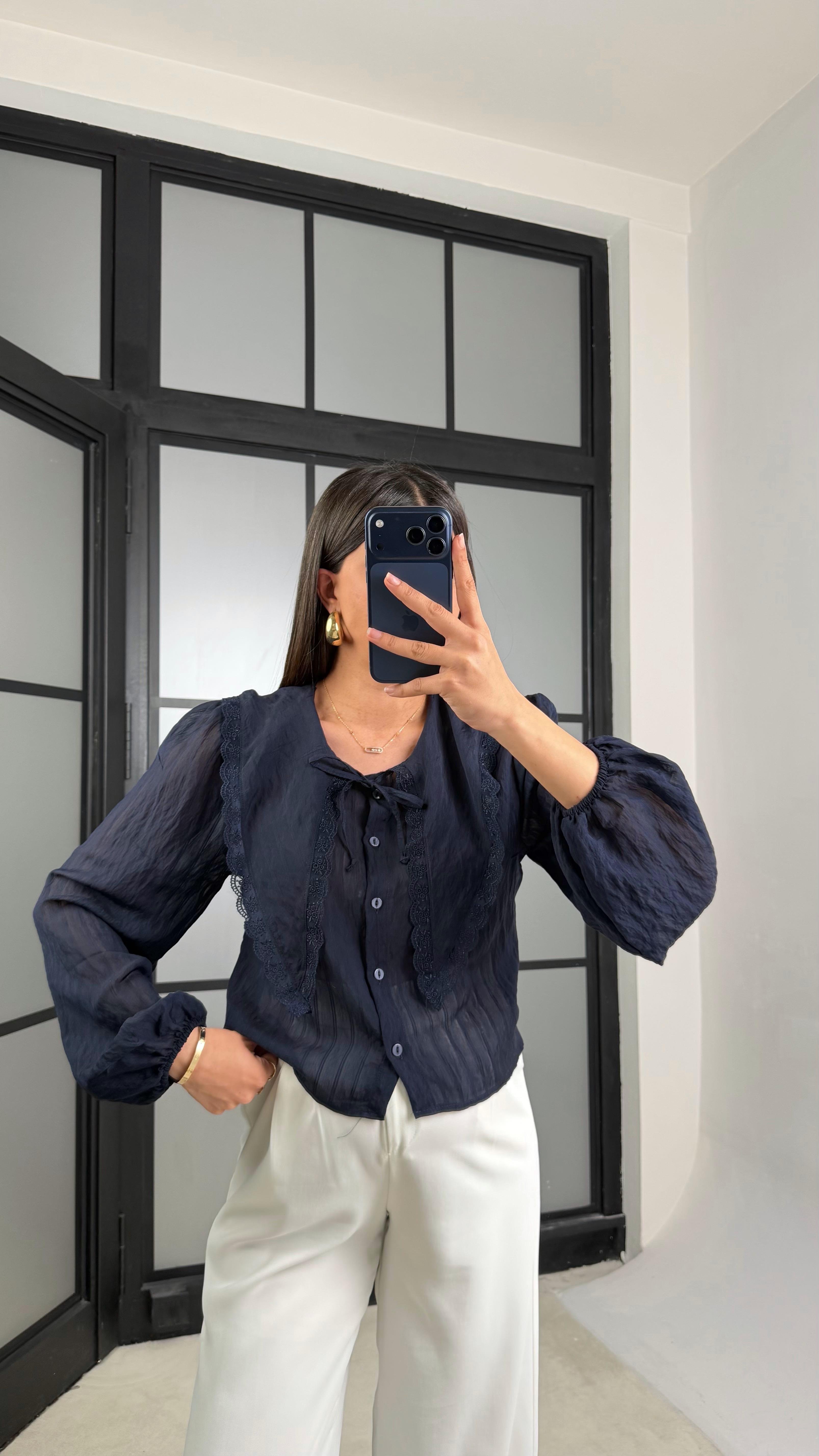 Lacivert Bebe Yaka Önü Bağlamalı Transparan Gömlek GAUS-01241GAUSGÖMLEKGAUS-01241