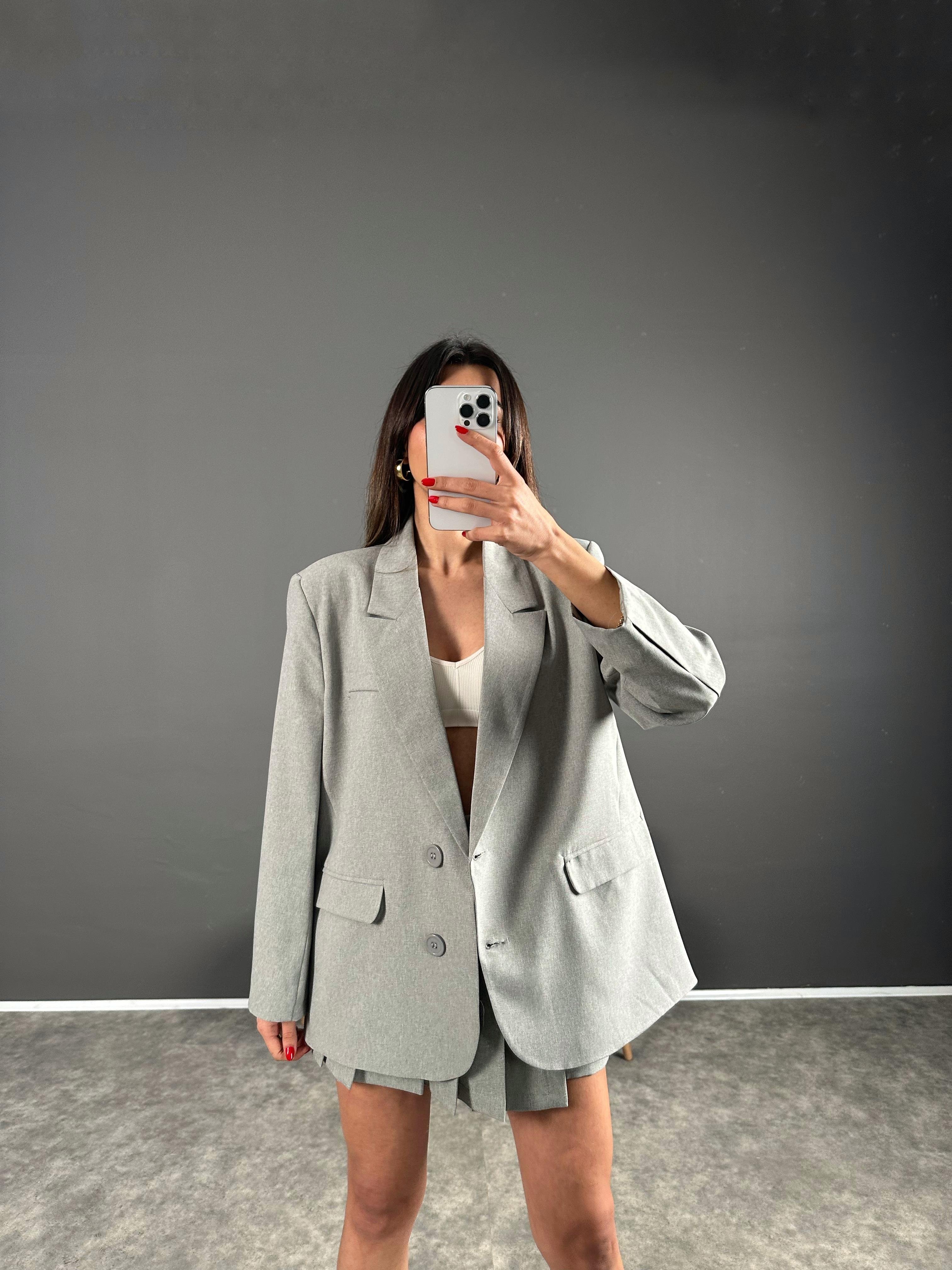 Gri Sırt Baskılı Oversize Blazer Ceket