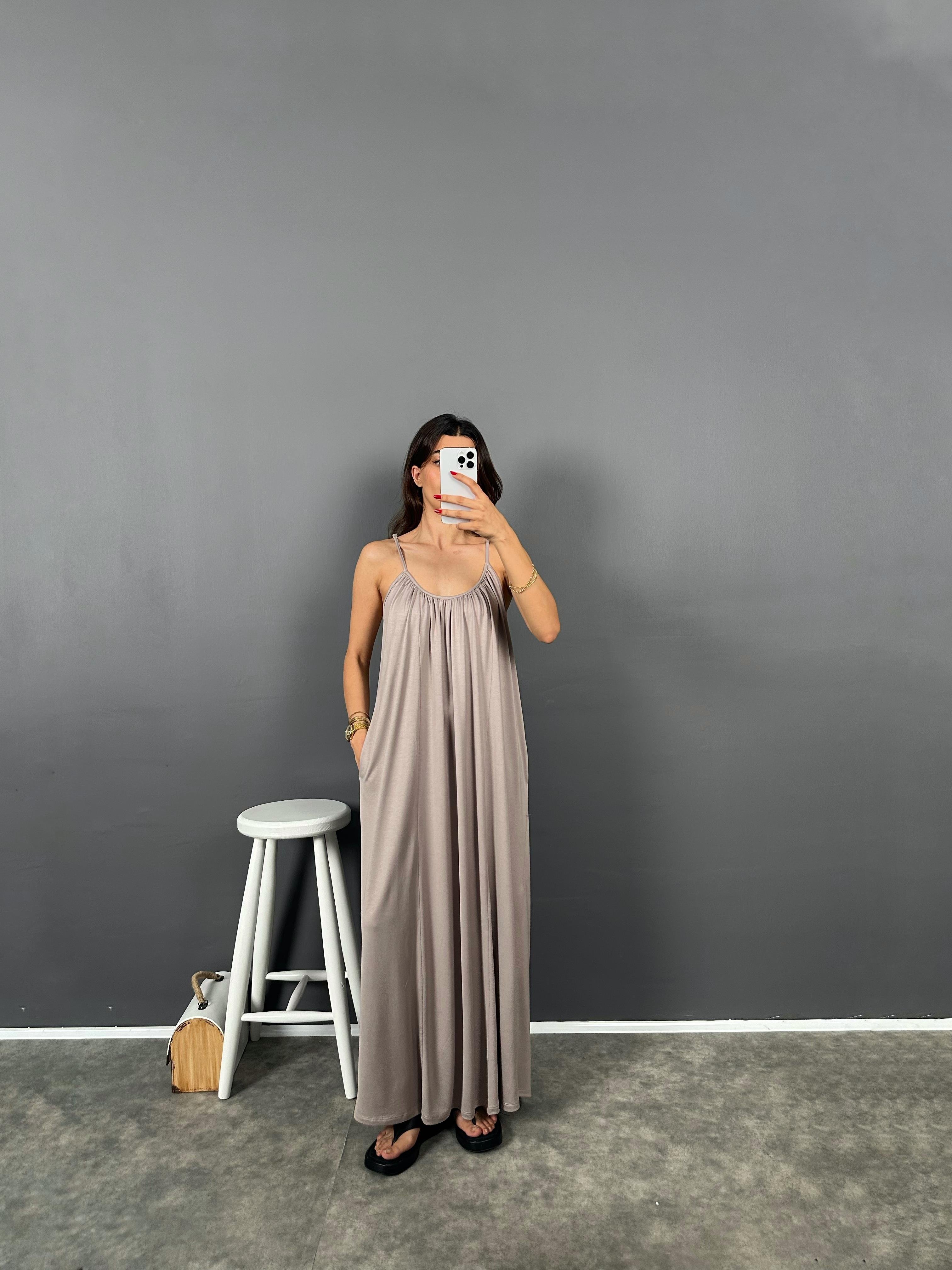 İlya Vizon Oysh Modal Kumaş Cepli Askılı Rahat ElbiseGausELBİSEGU008820