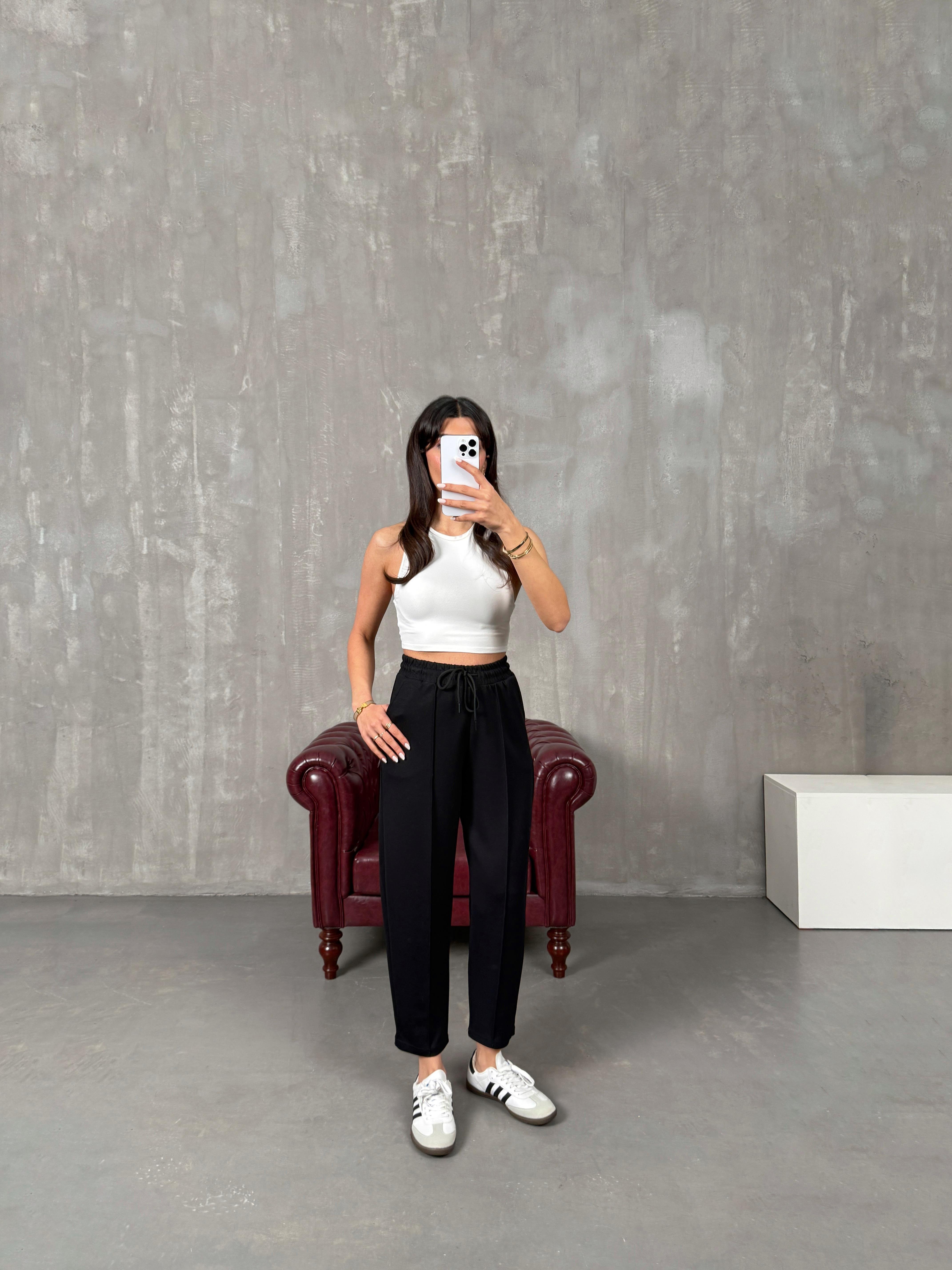 صوفيا بنطال بالون قماش مودال أسود مُعادل لأويش