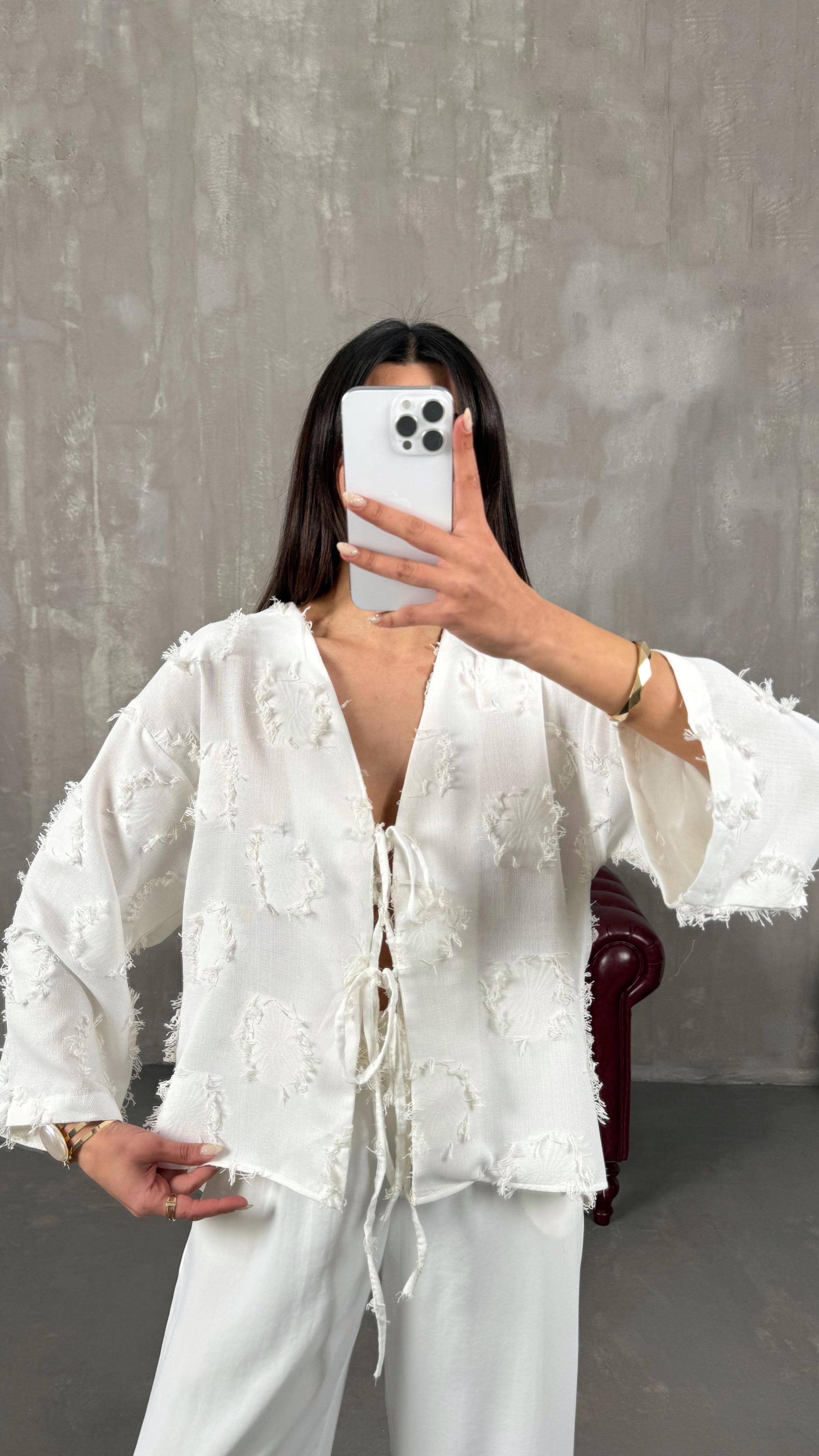 Ekru Zenit Püskül Detaylı Bağlamalı Keten  Gömlek GAUS-01147GAUSGÖMLEKGAUS-01147