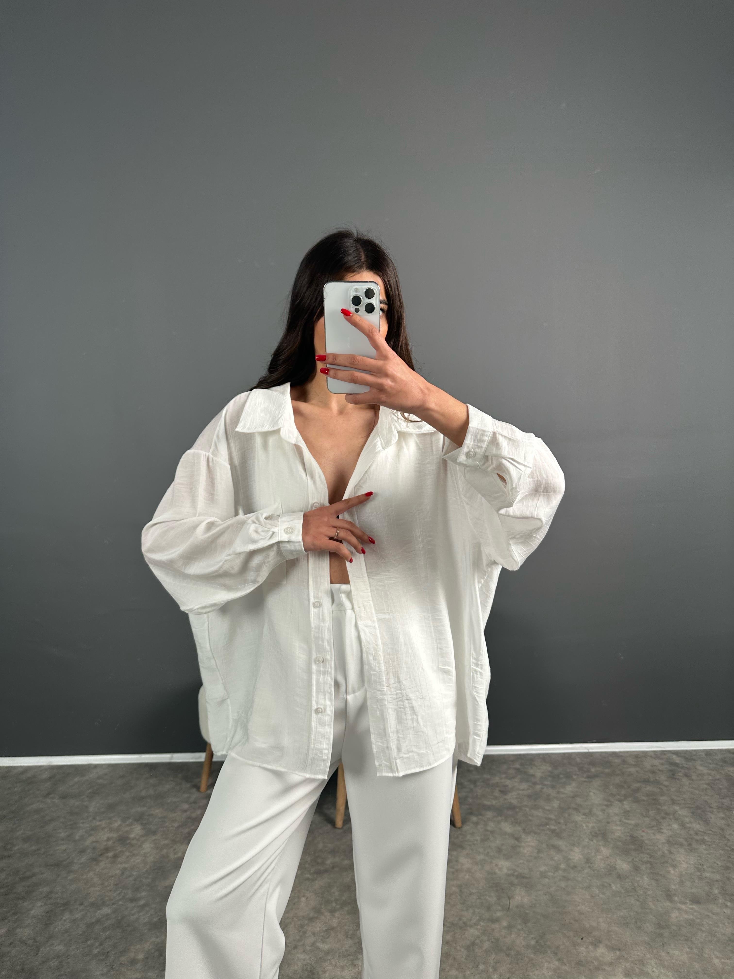 Li Beyaz Oversize Salaş Premium Gömlek