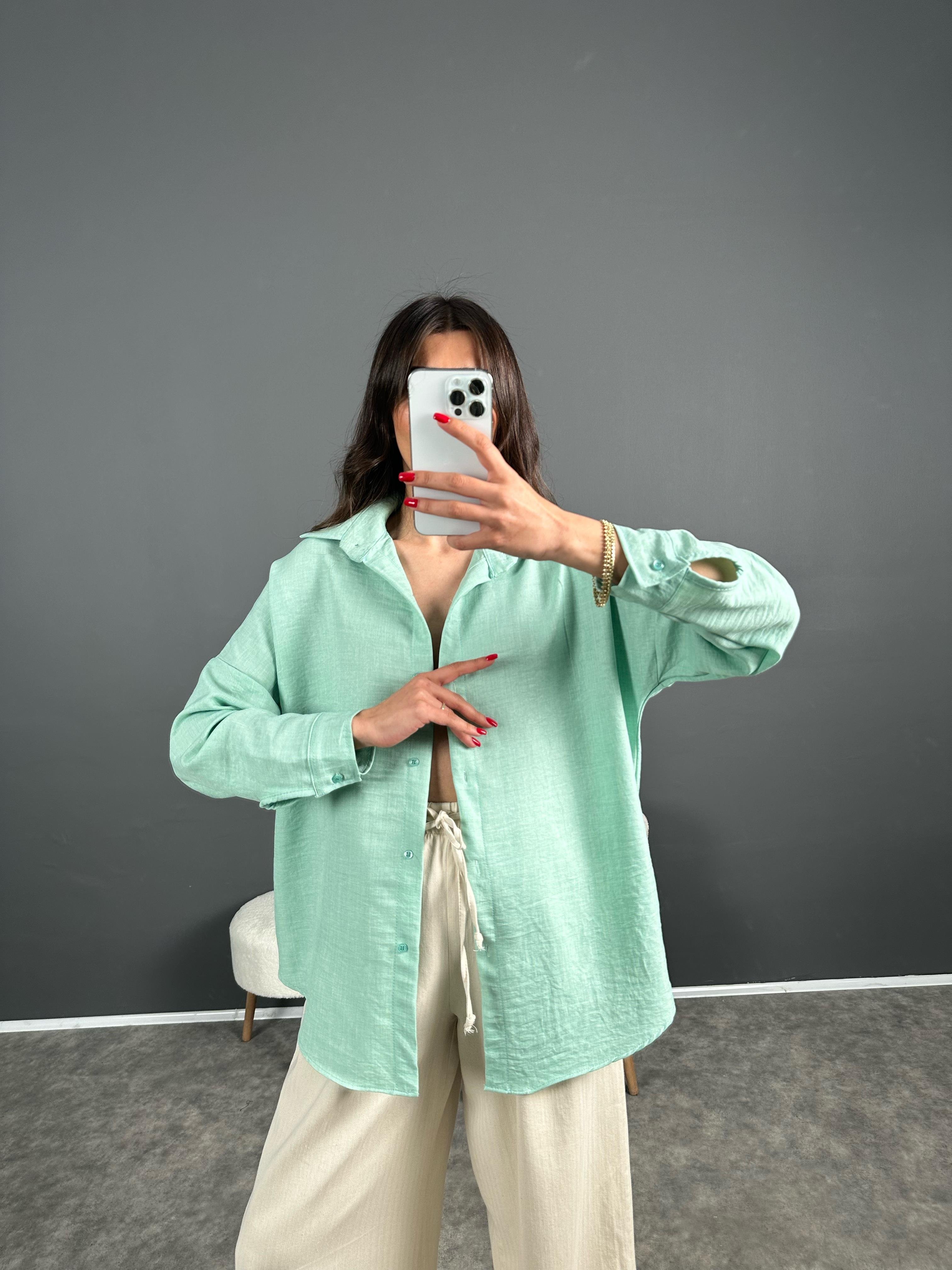 Daria Yeşil Keten Oversize GömlekGausGÖMLEKGU007108