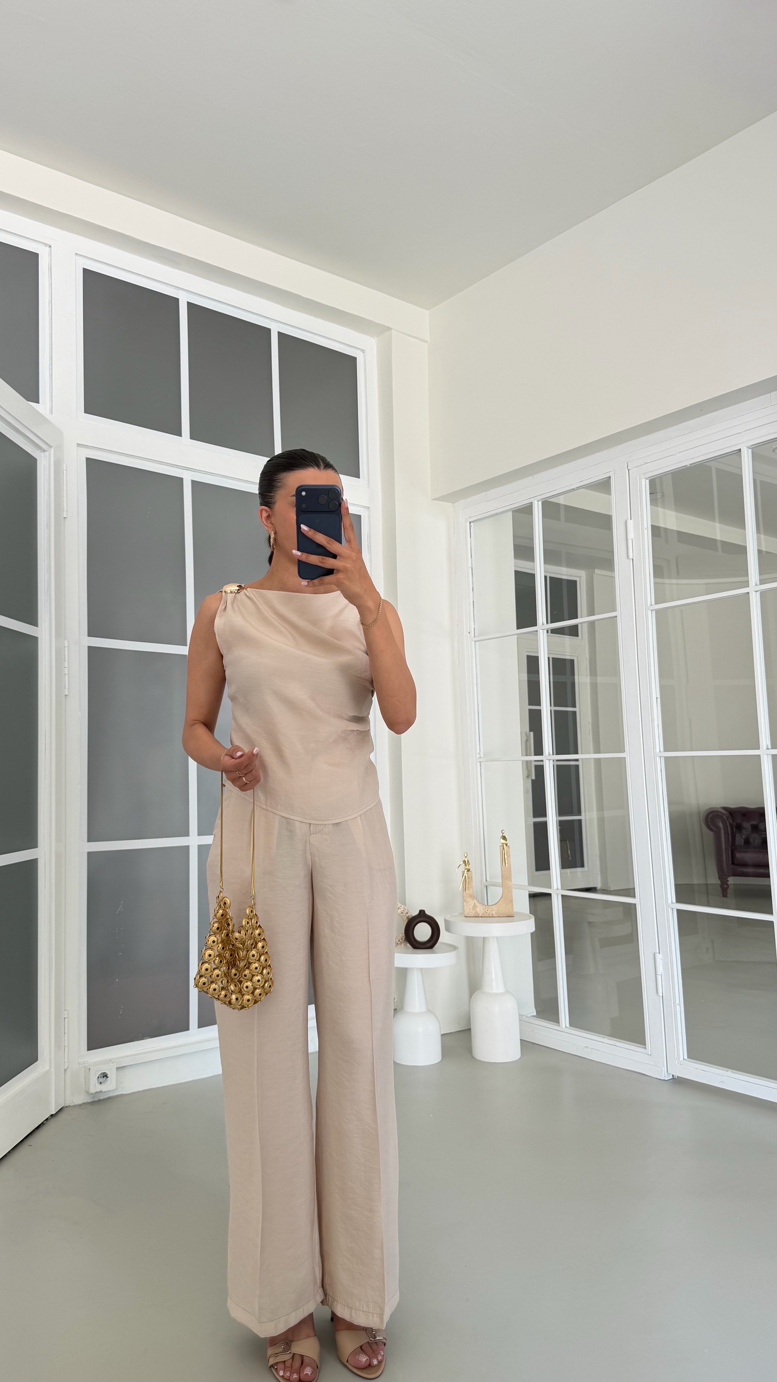 Taş Gold Toka Detaylı Bluz Pantolon İkili Tencel Takım GAUS-01825GAUSSuitsGAUS-01825