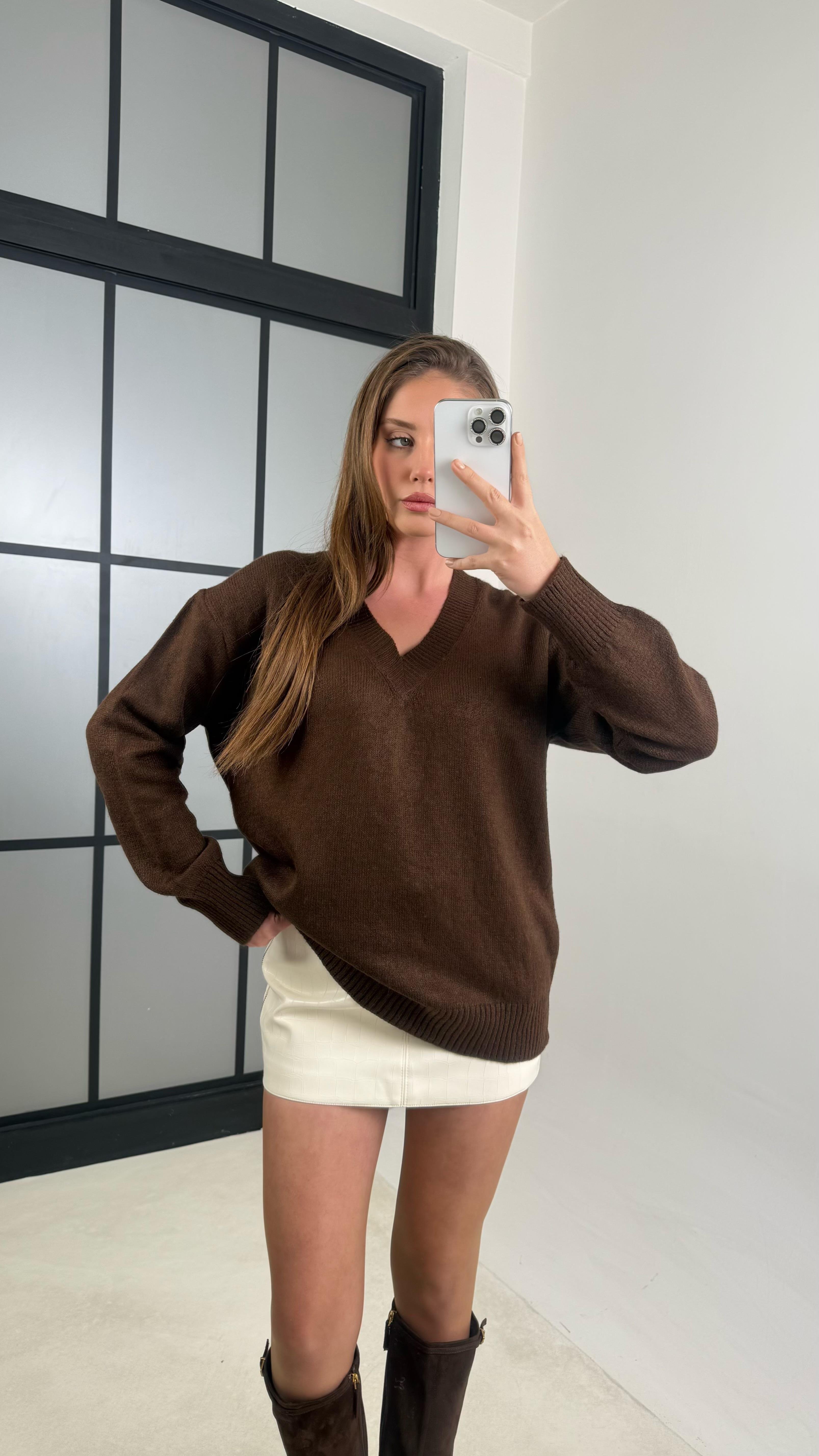 Acı Kahve V Yaka Triko Kazak GAUS-00196GAUSKAZAKGAUS-00196