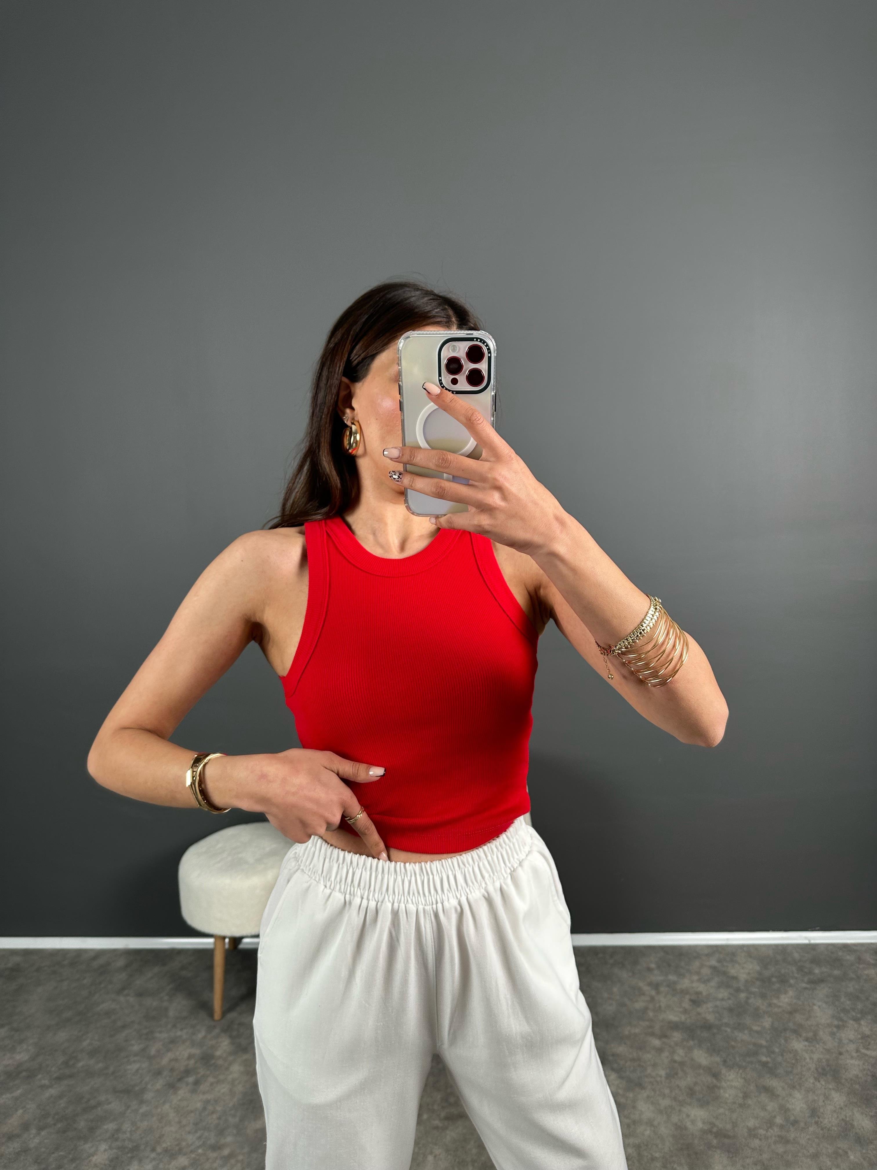 Kırmızı Halter Yaka Atlet 