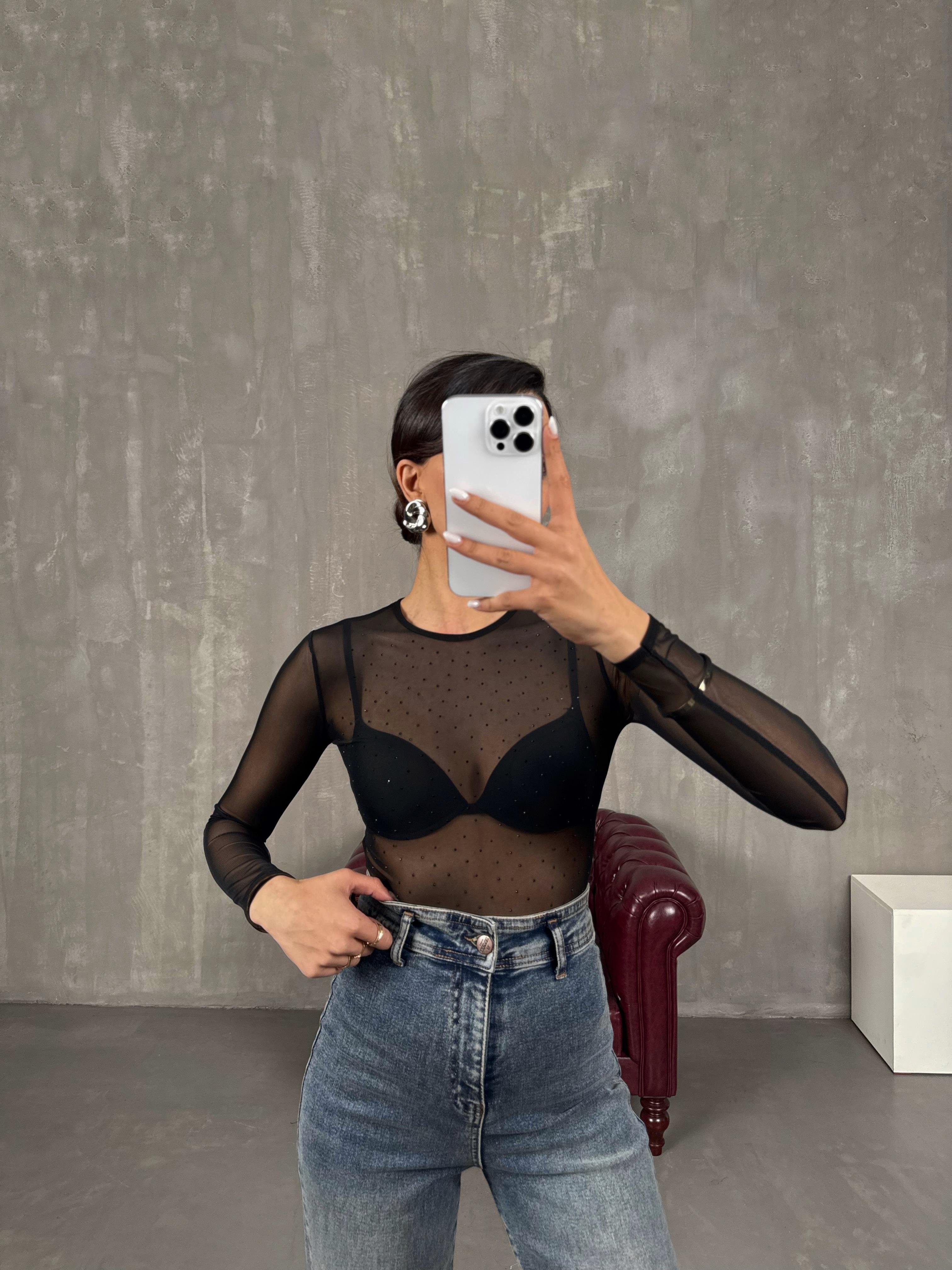 بلوزة بوديسوت شفافة لون أسود مزيّنة بحجارة Gaus00044