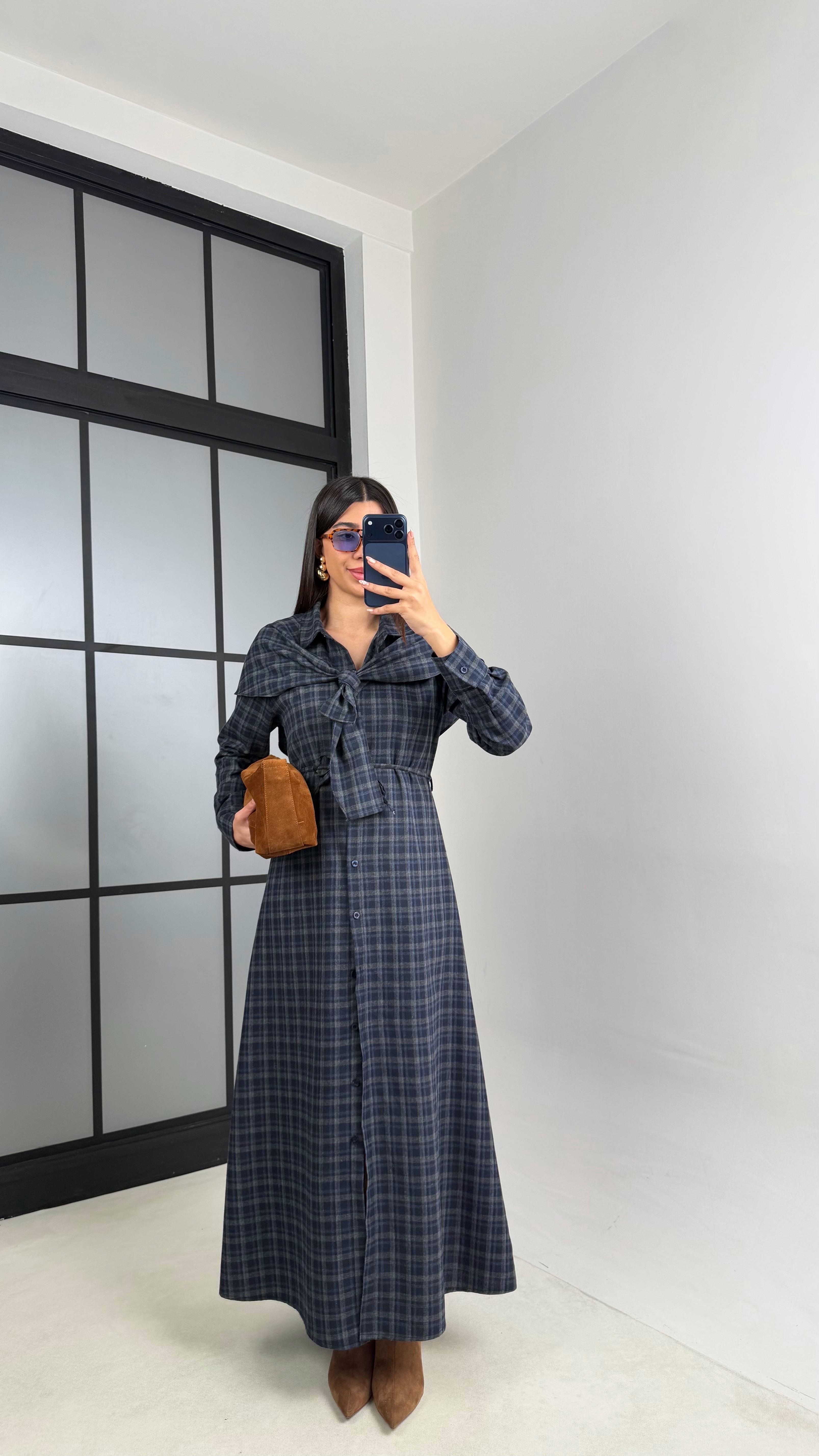 Lacivert Şal Detaylı Kuşaklı Ekose Elbise GAUS-00863GAUSDressesGAUS-00863