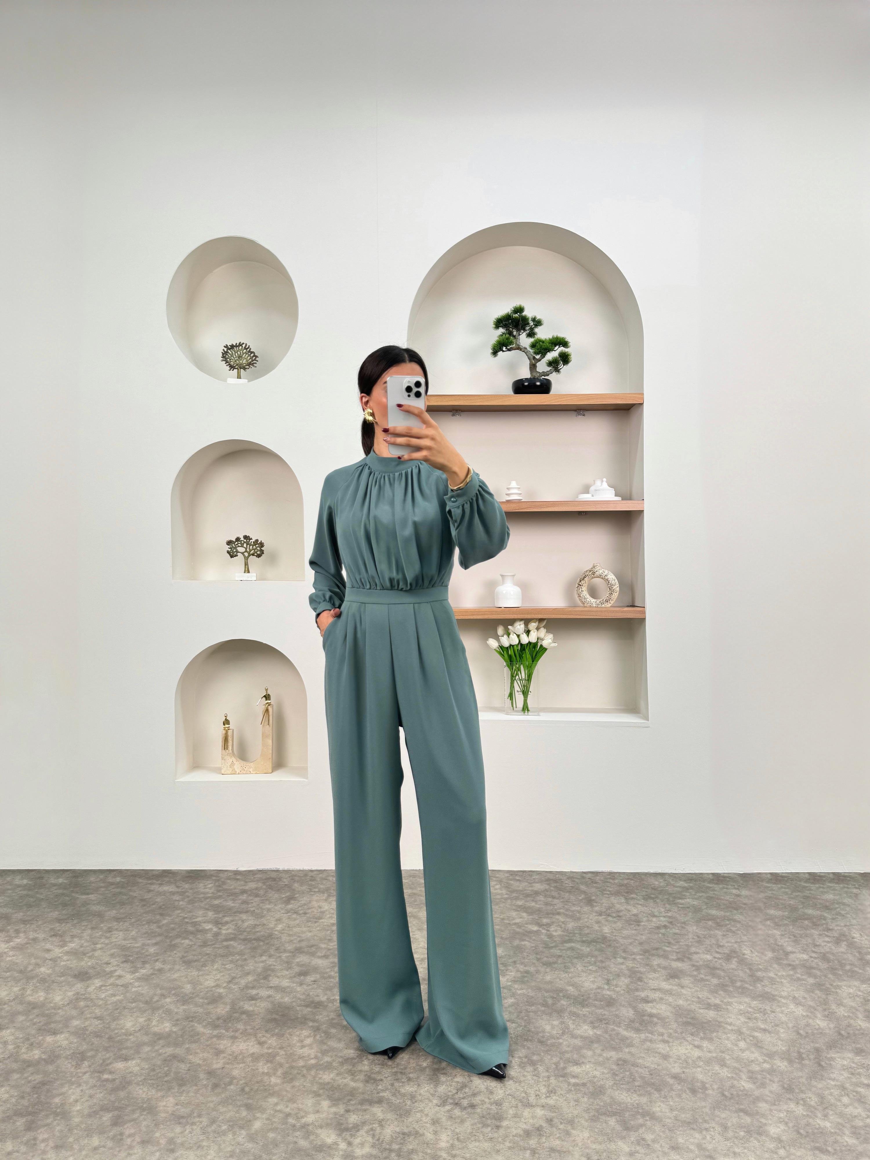 Lola Mint Krep Kumaş Yarım Balıkçı Yaka Tulum