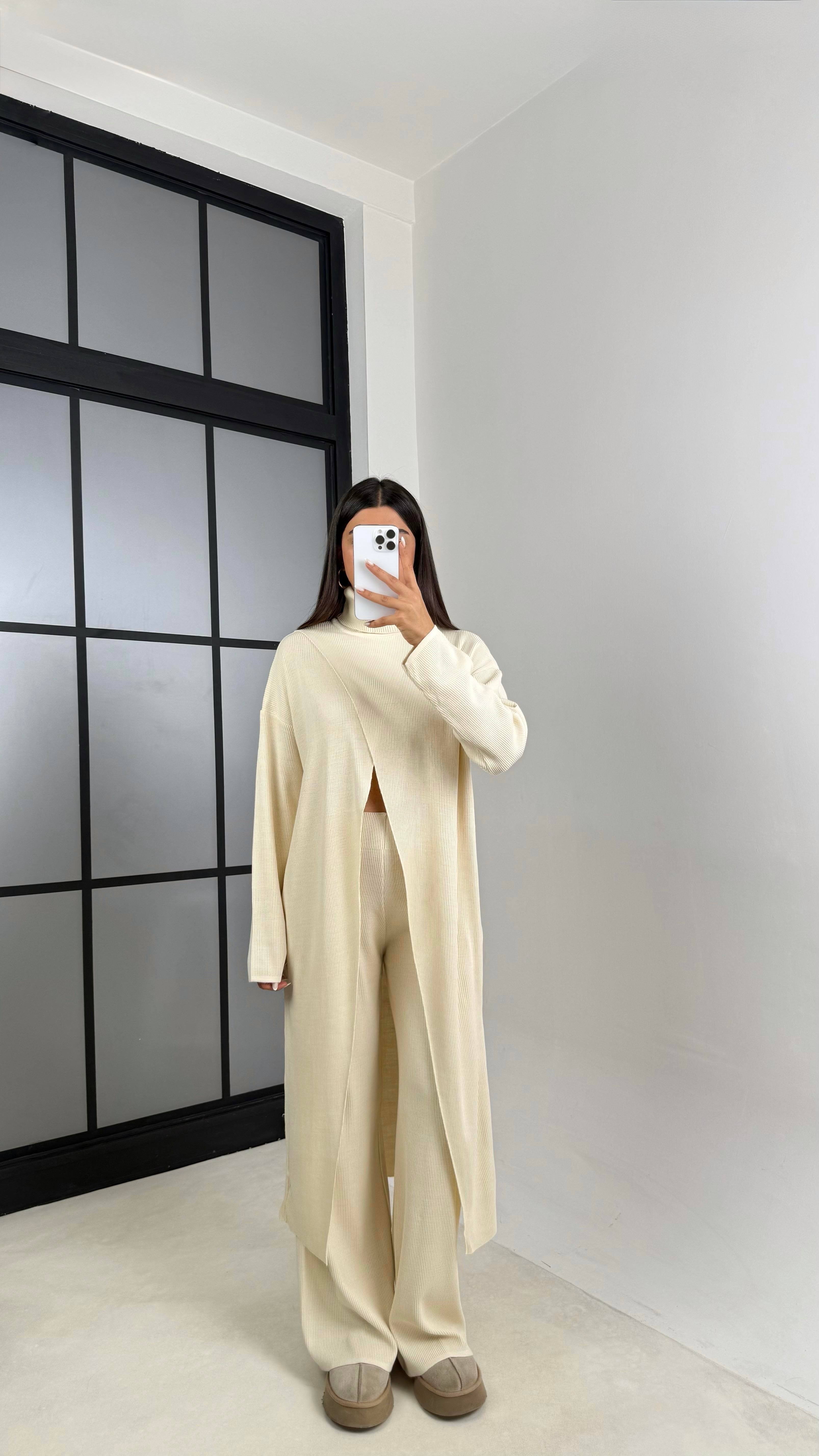 Ekru Balıkçı Yaka Asimetrik Kesim Kazak Beli Lastikli Pantolon İkili Triko Takım GAUS-00591GAUSTAKIMGAUS-00591