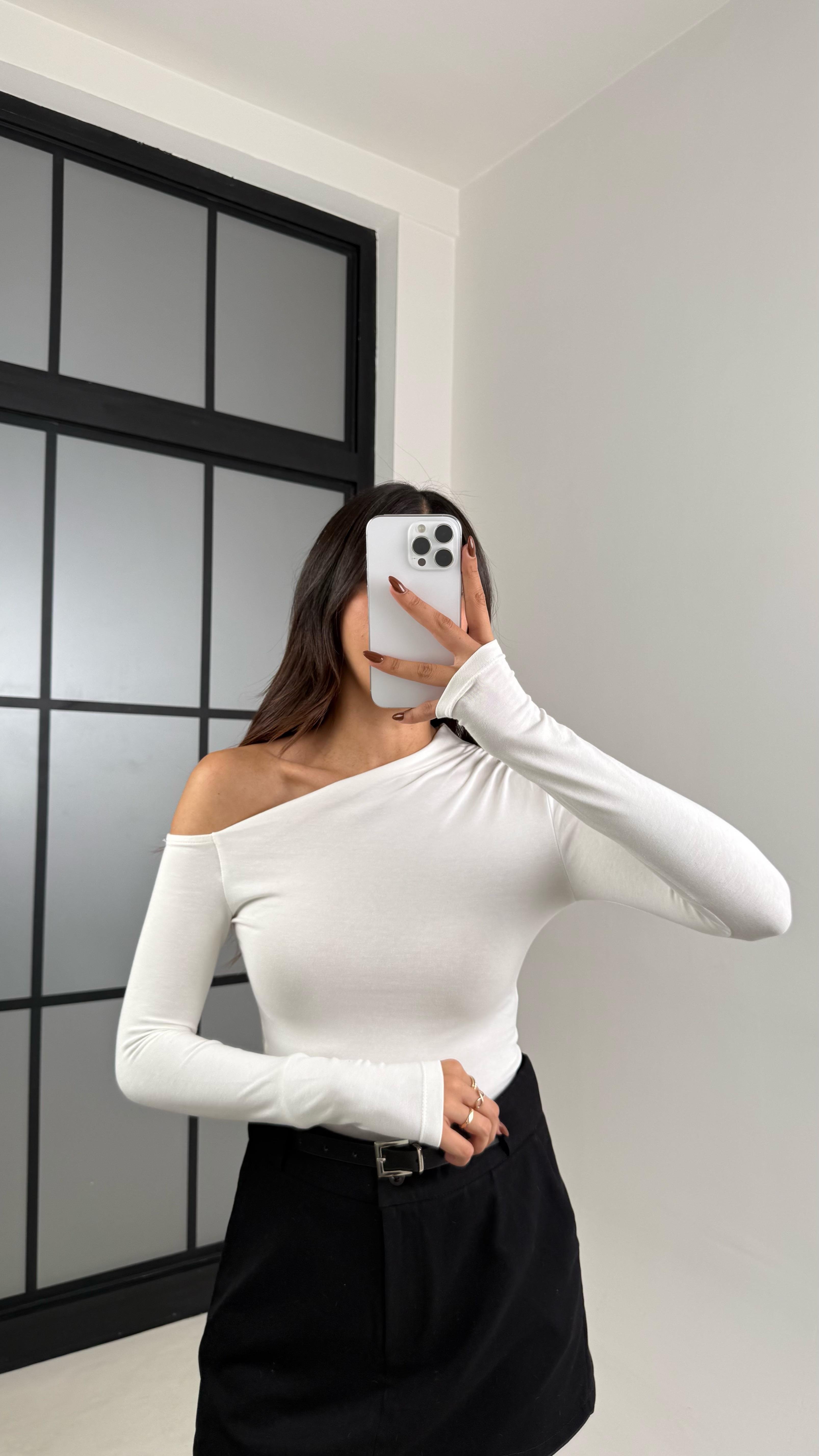 Ekru Asimetrik Yaka Basic Bluz GAUS-00160GAUSالبلوزات GAUS-00160