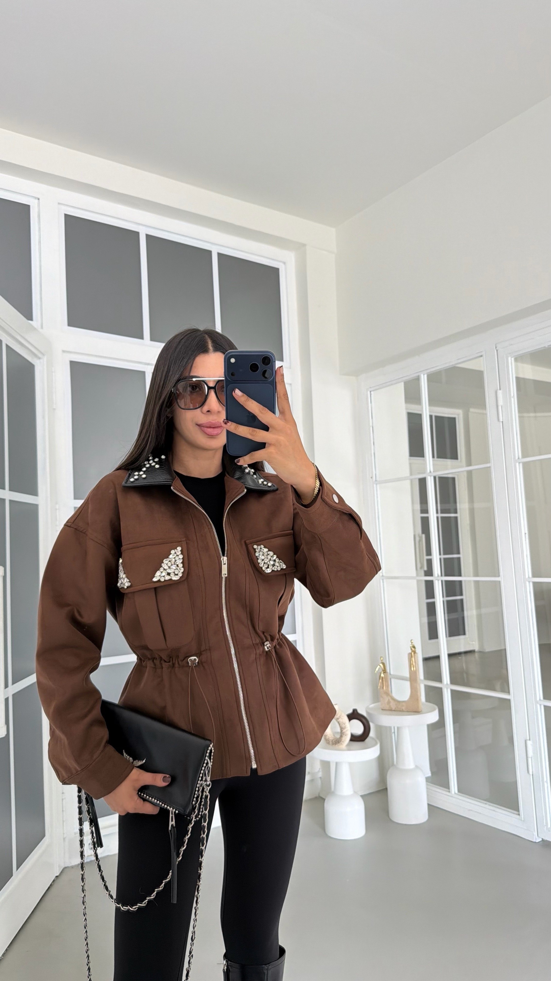 Kahve Deri Yakalı Taş Detaylı Beli Büzgülü Astarlı Süet Ceket GAUS-01967GAUSJacketsGAUS-01967