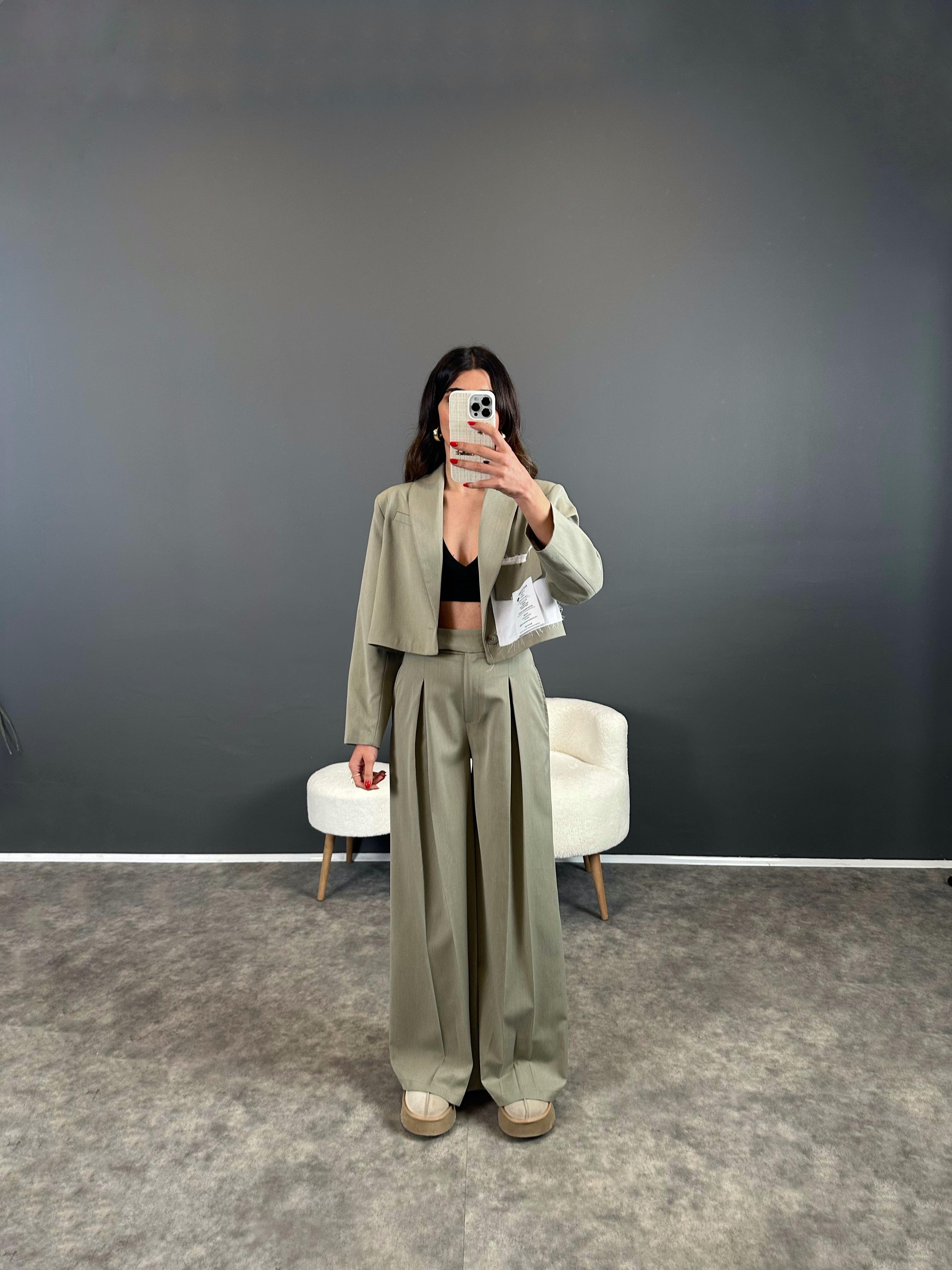 Ketrina Soft Haki Tasarım Blazer Ceket İkili TakımGausTAKIMGU004369