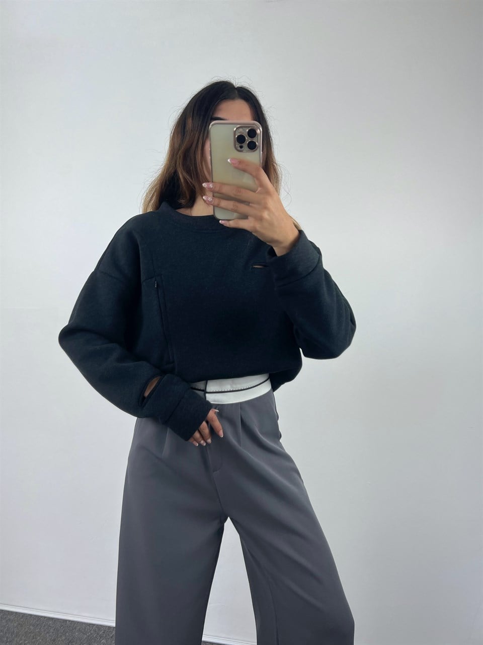Antrasit Siyah Kol Detaylı Sweat GausSWEATSHIRTGU00572