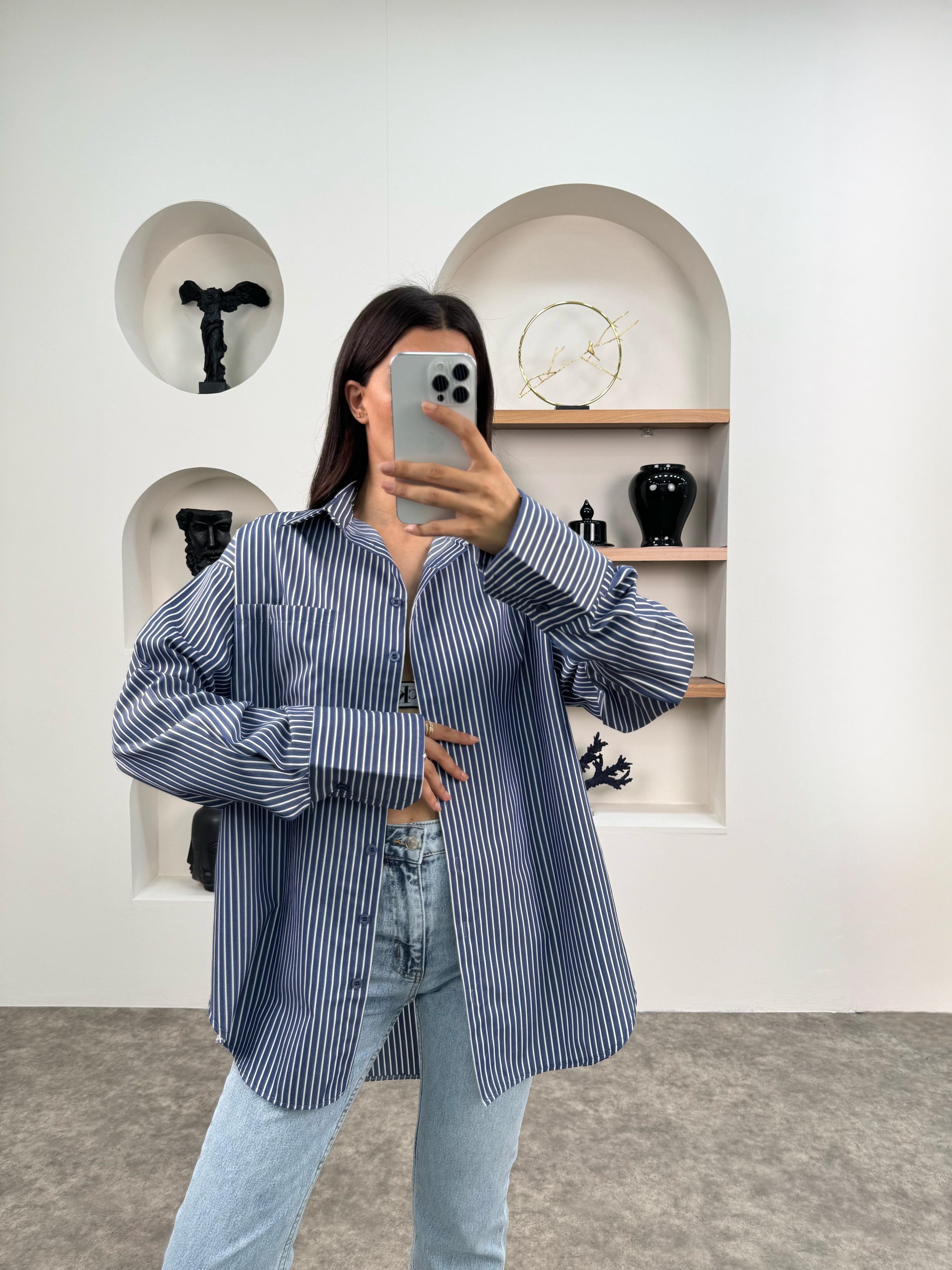 Lesa Lacivert ZR Model Çizgili Oversize Gömlek