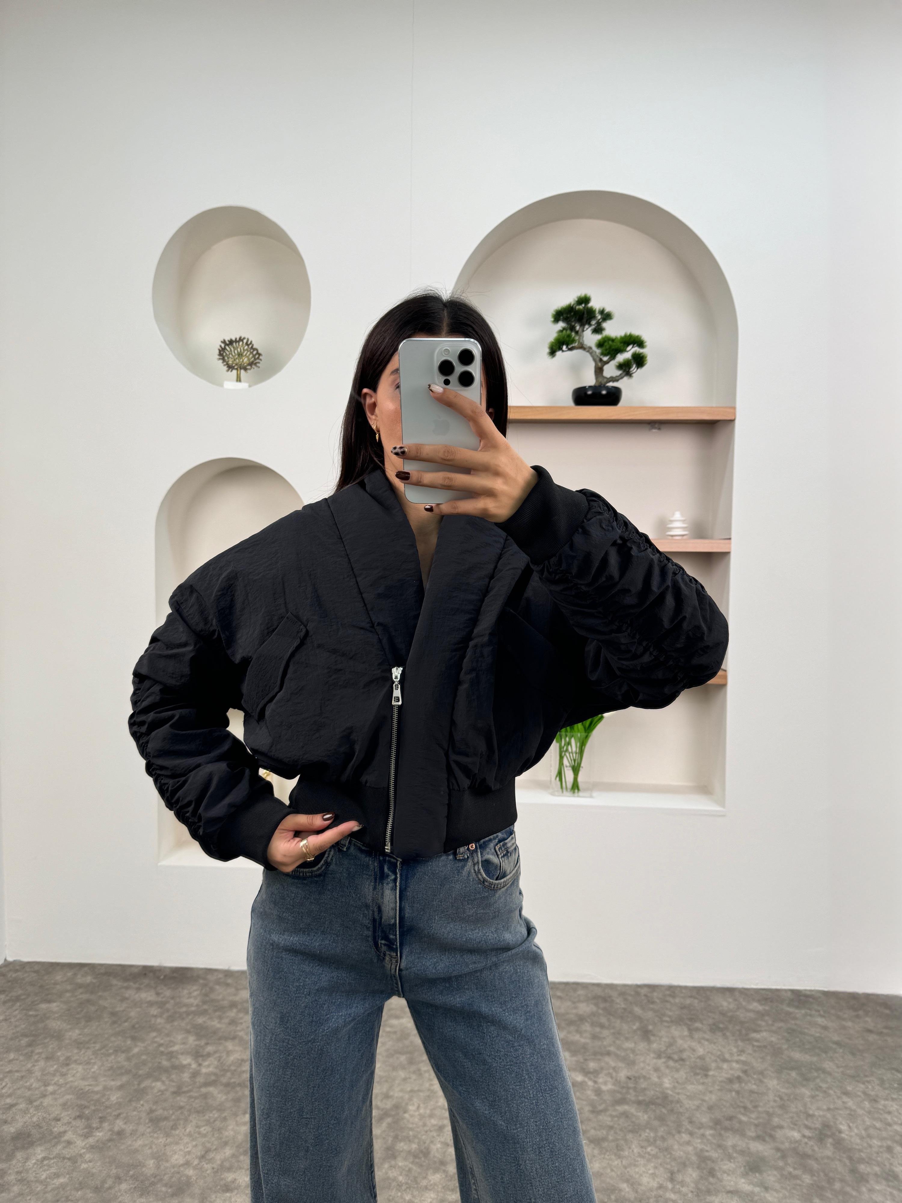 Eros Siyah Kol Büzgülü Bomber Mont
