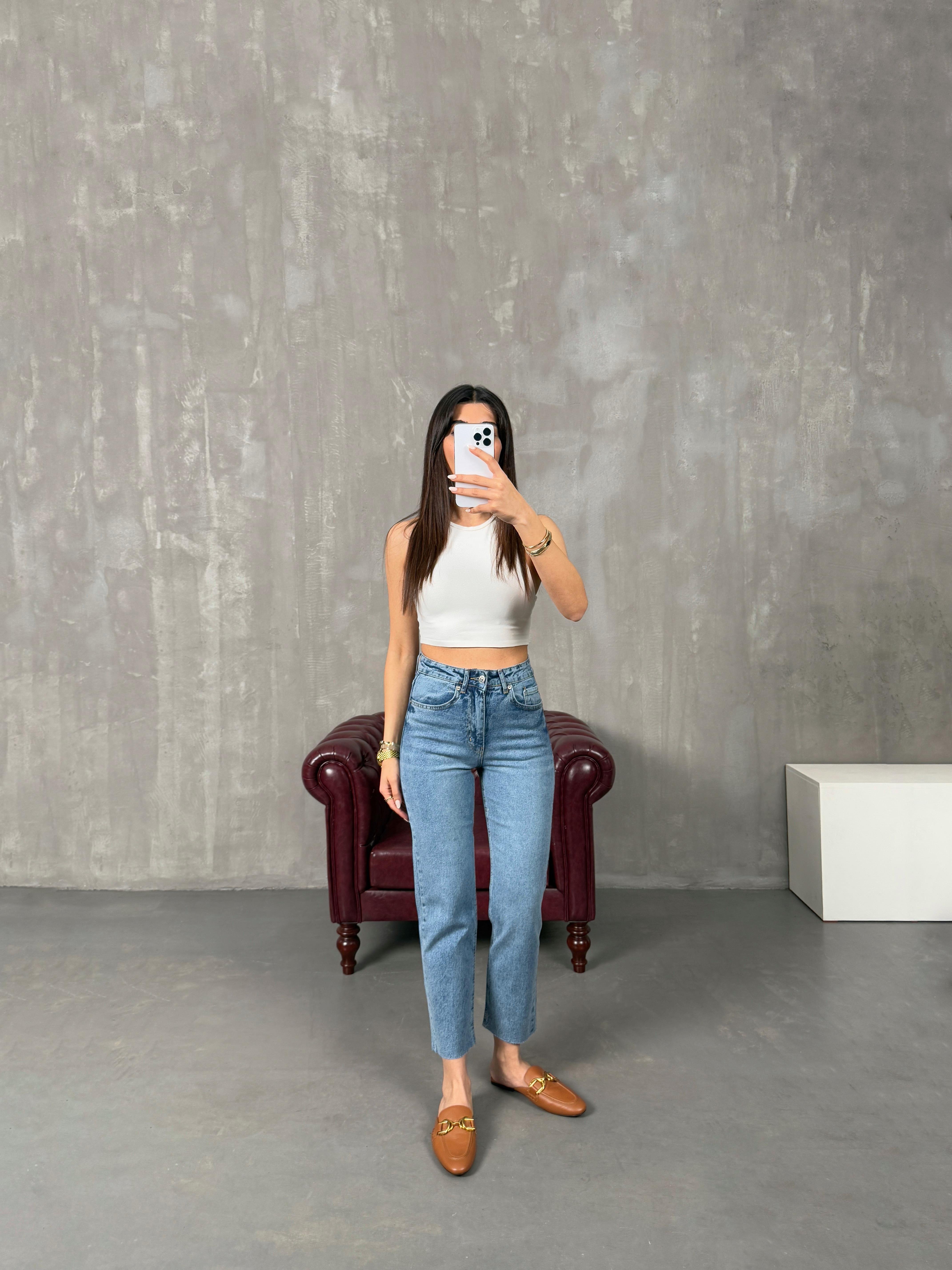 Laste Mavi Yıkamalı ZR Model Kesik Paça Jean