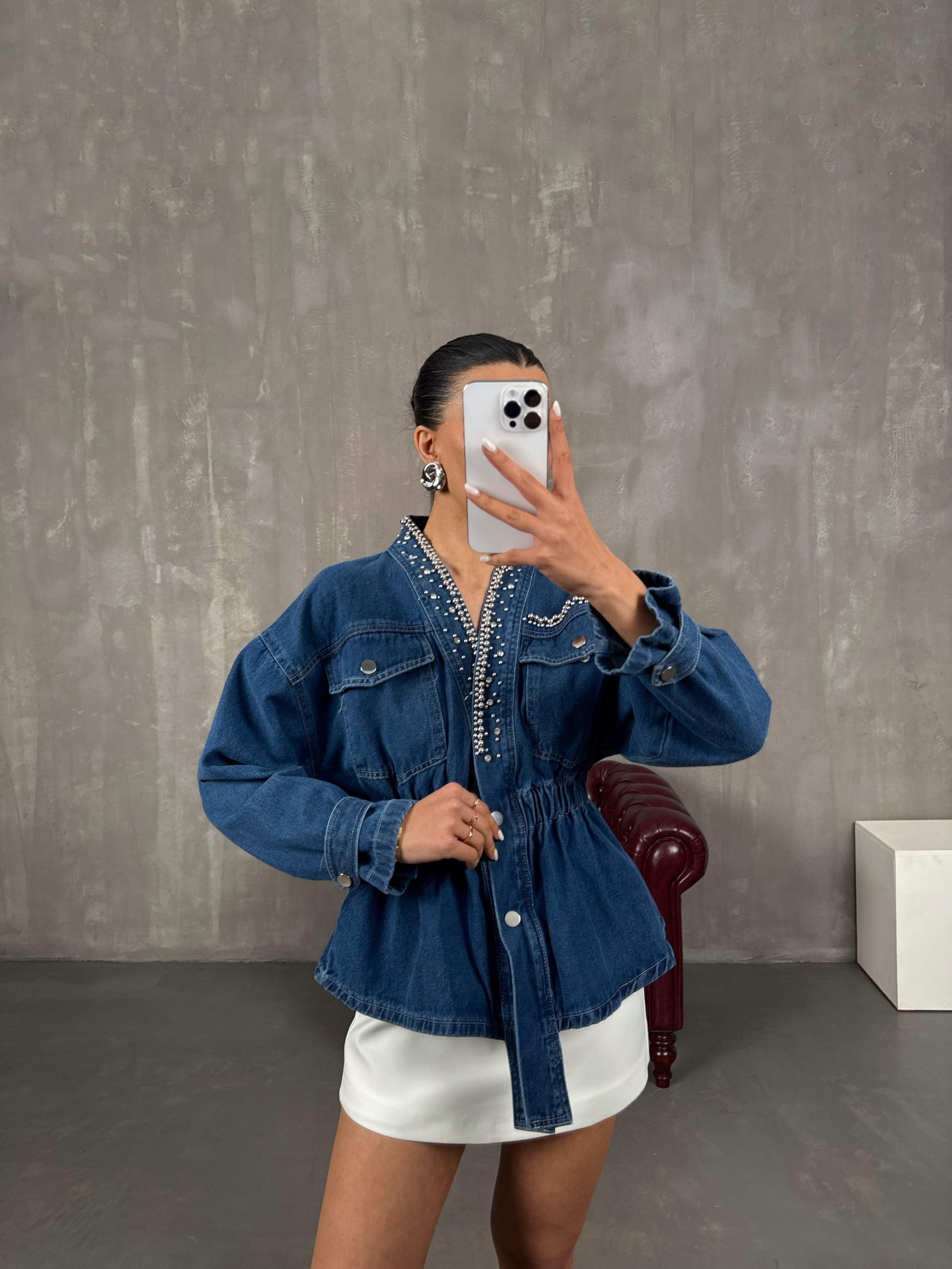Mavi Boncuk İşlemeli Belden Lastikli Denim Tasarım Ceket Gaus00028GausCEKETGU1001062