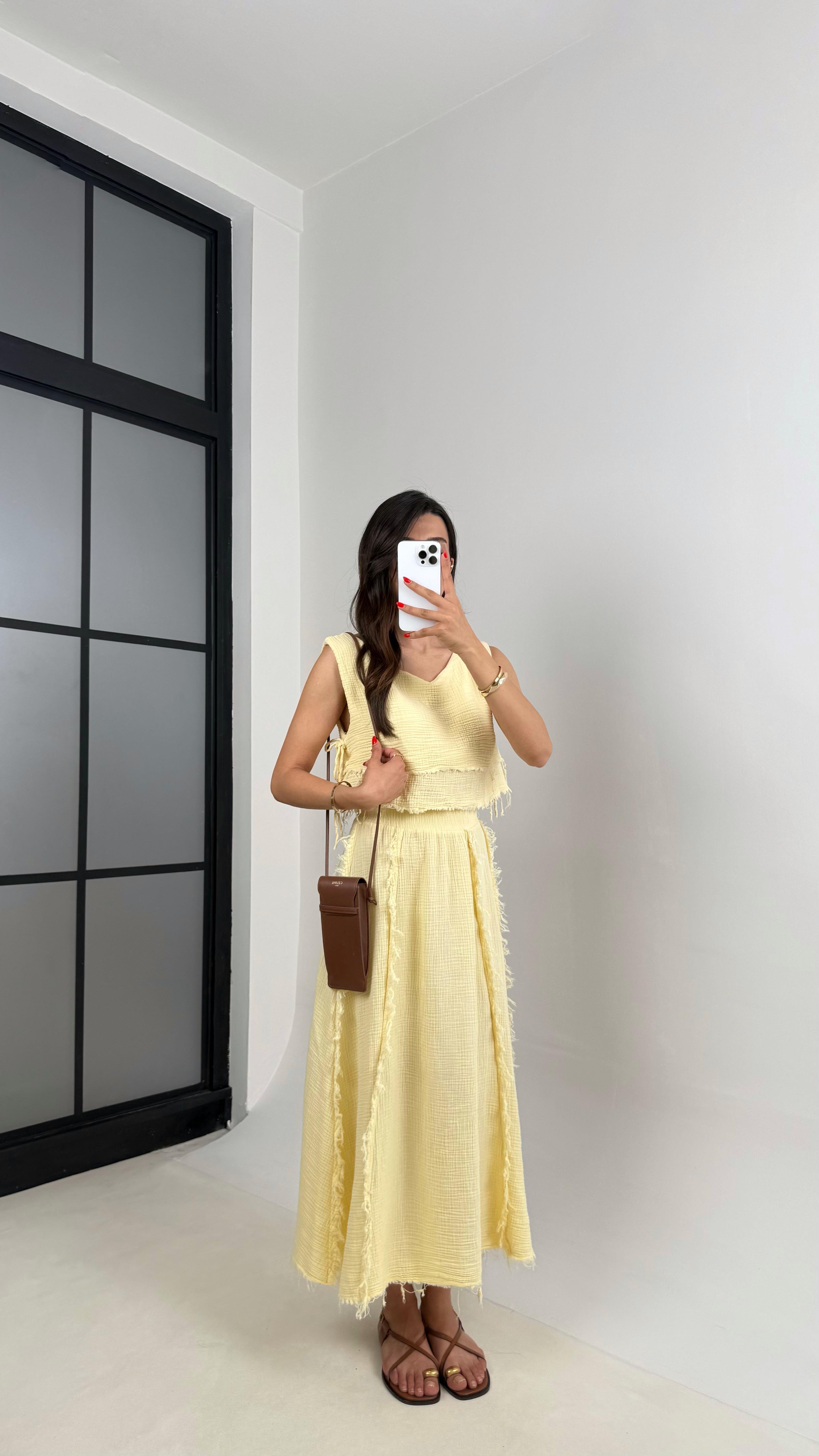 Sarı Püskül Detaylı Katlı Bluz Beli Lastikli Etek Müslin Takım Gaus00516GausTAKIMGU1002211