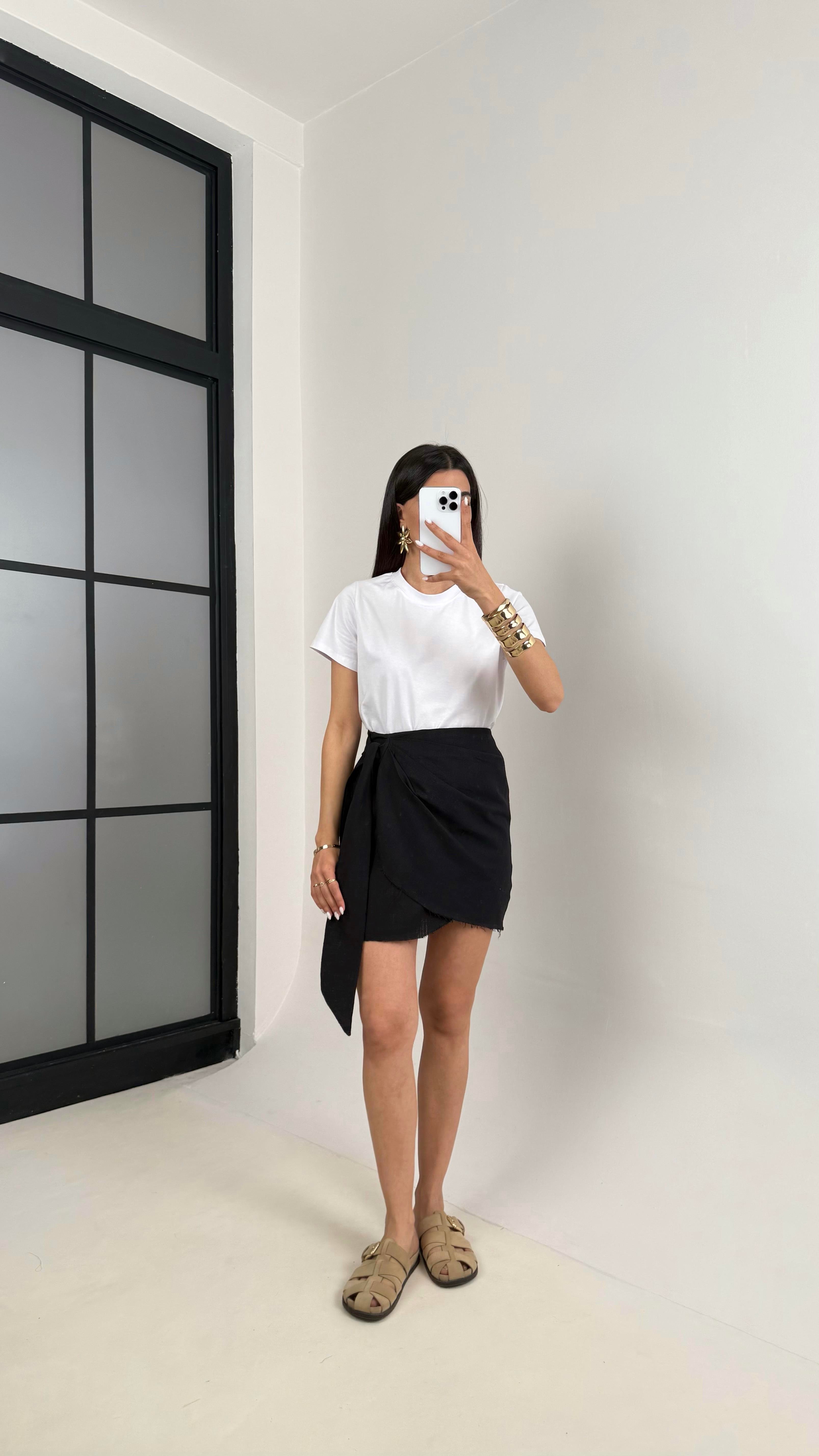 Siyah Yan Bağlama Detaylı Keten Etek Gaus00435GausETEKGU1002025