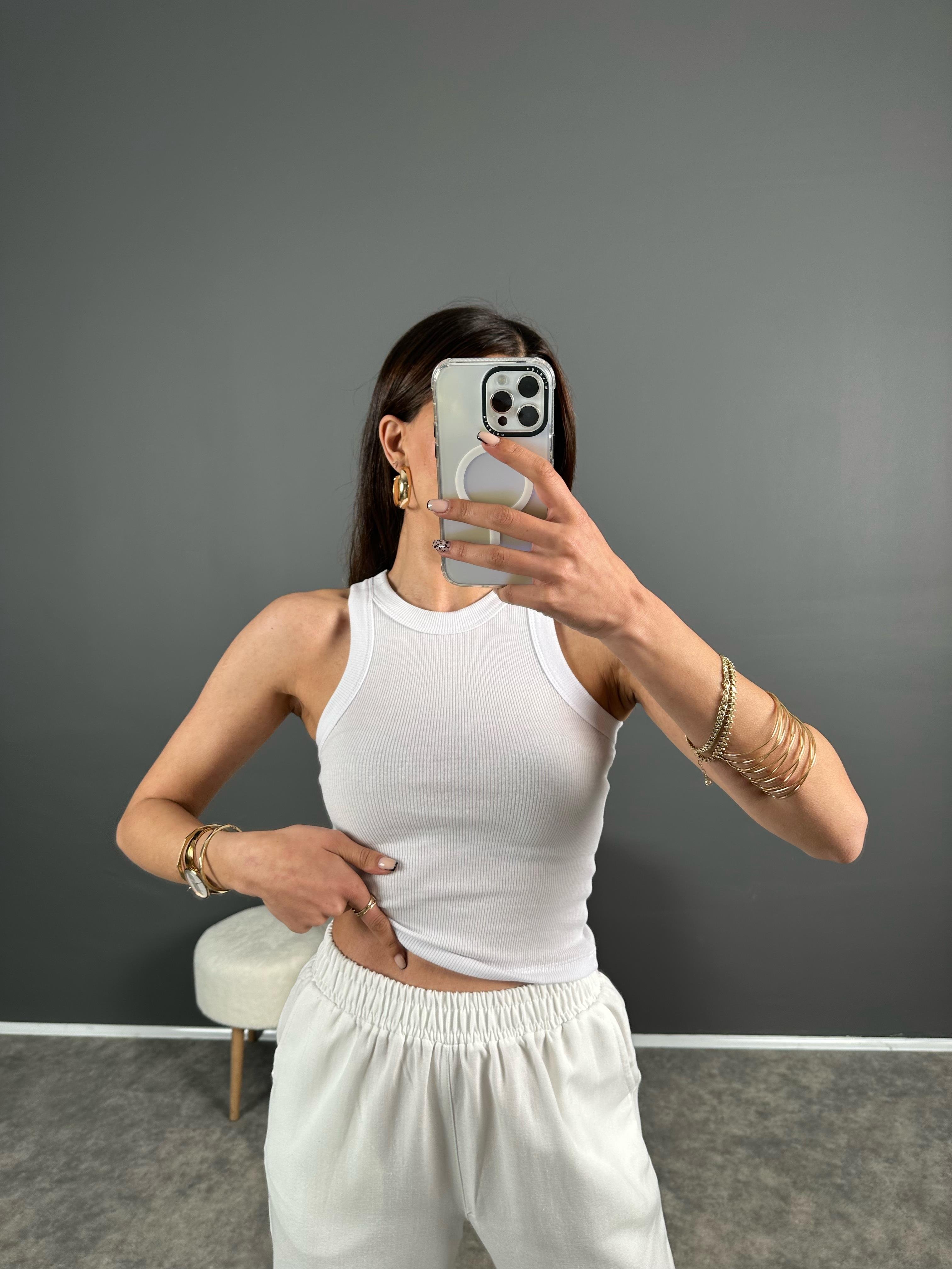 Beyaz Halter Yaka Atlet