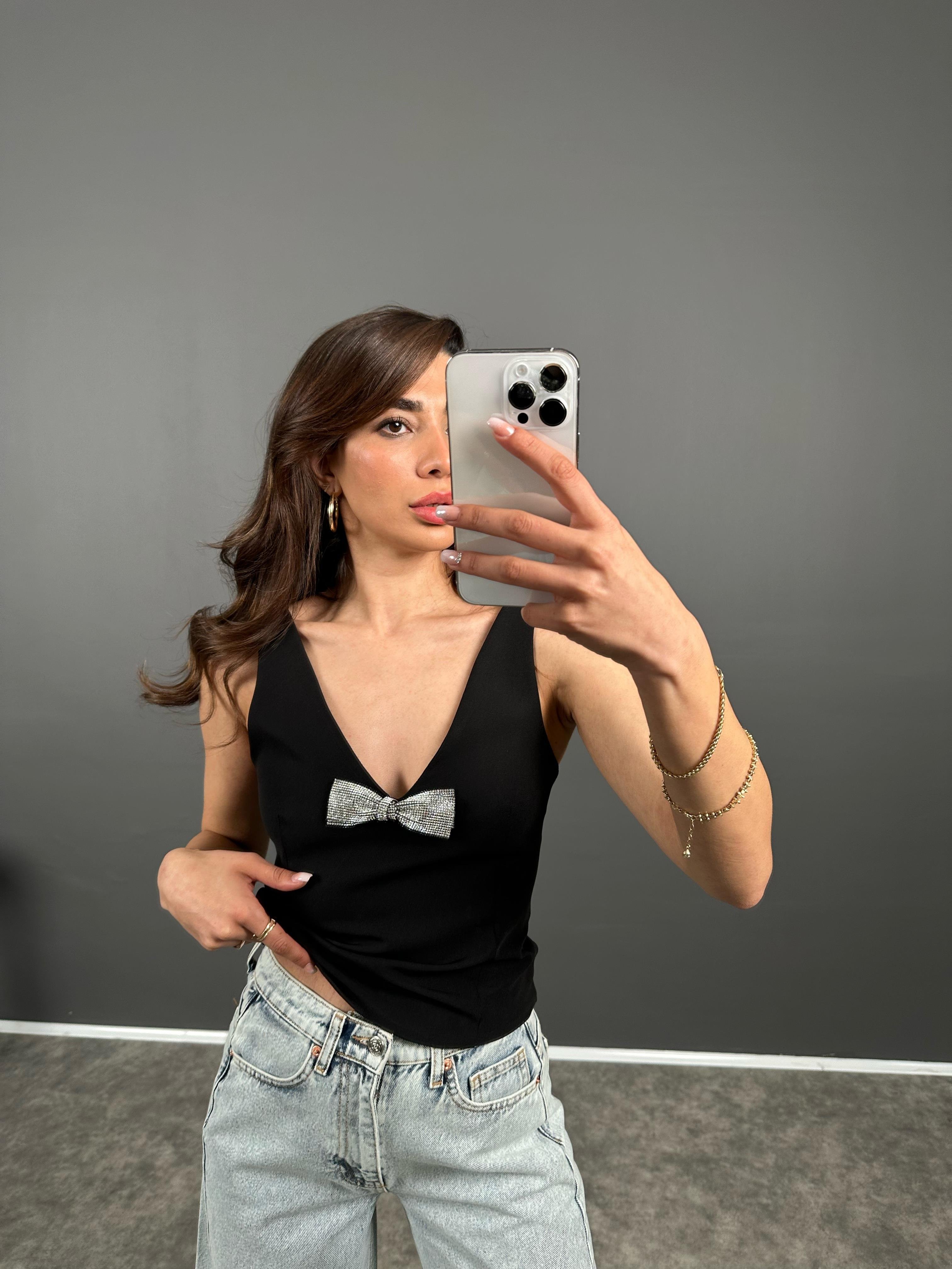 Siyah Zr Model Fiyonklu Bluz 