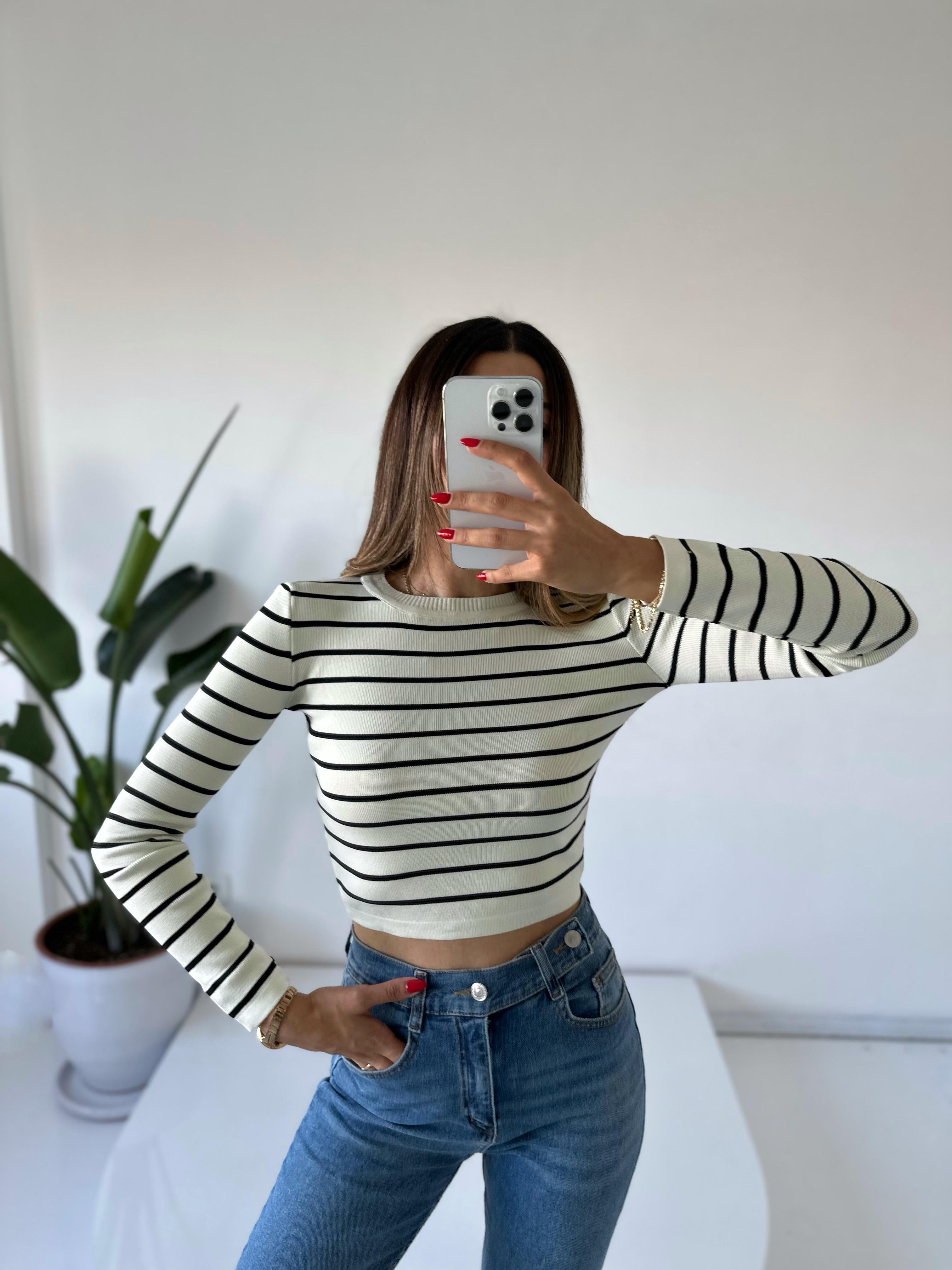 Beyaz Çizgili Crop Triko