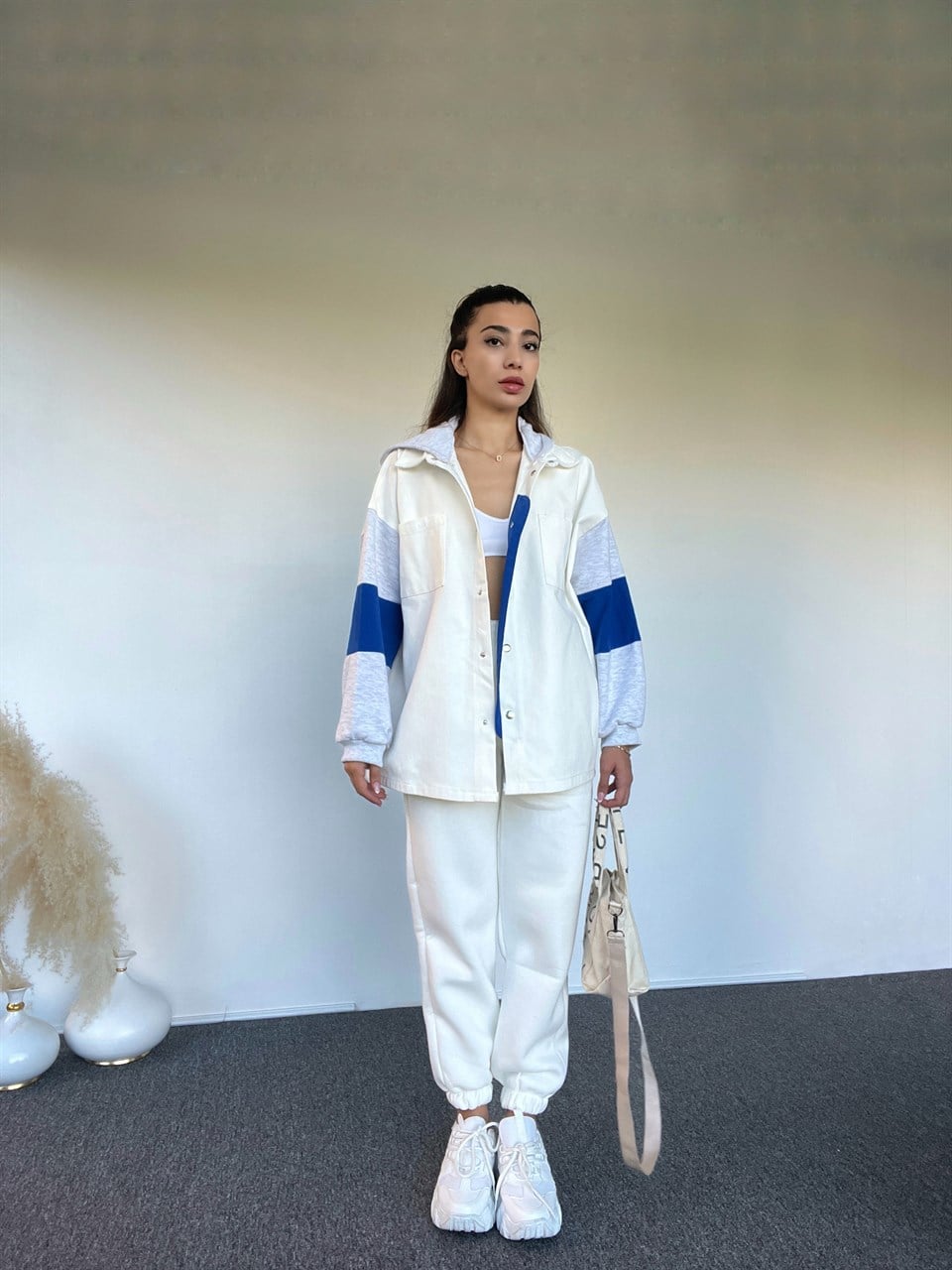 Beyaz Kapüşonlu Oversize Denim CeketGausCEKETGU00539
