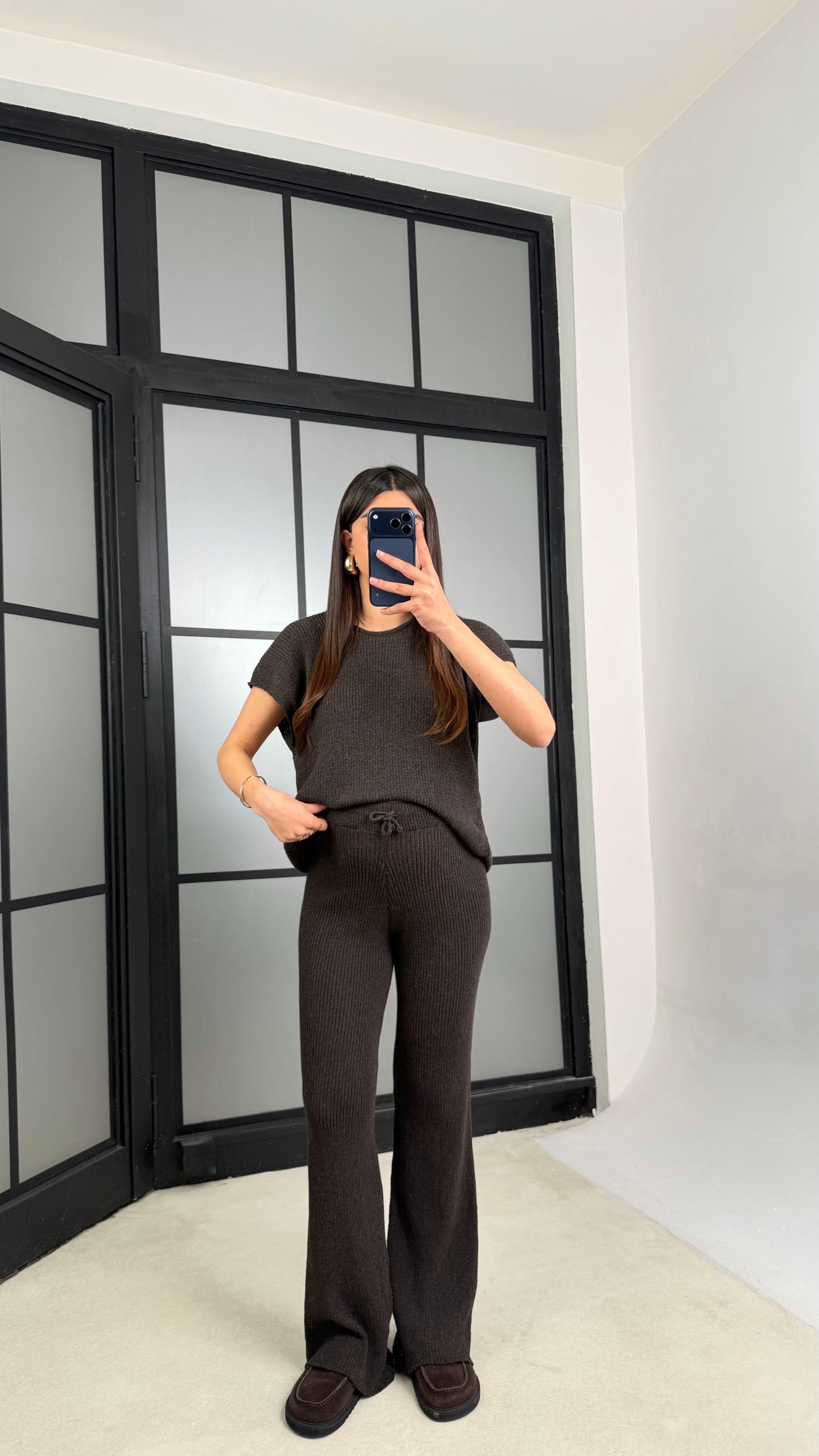 Acı Kahve Sıfır Kol Tshirt Beli Lastikli Pantolon Triko Takım GAUS-01238GAUSTAKIMGAUS-01238