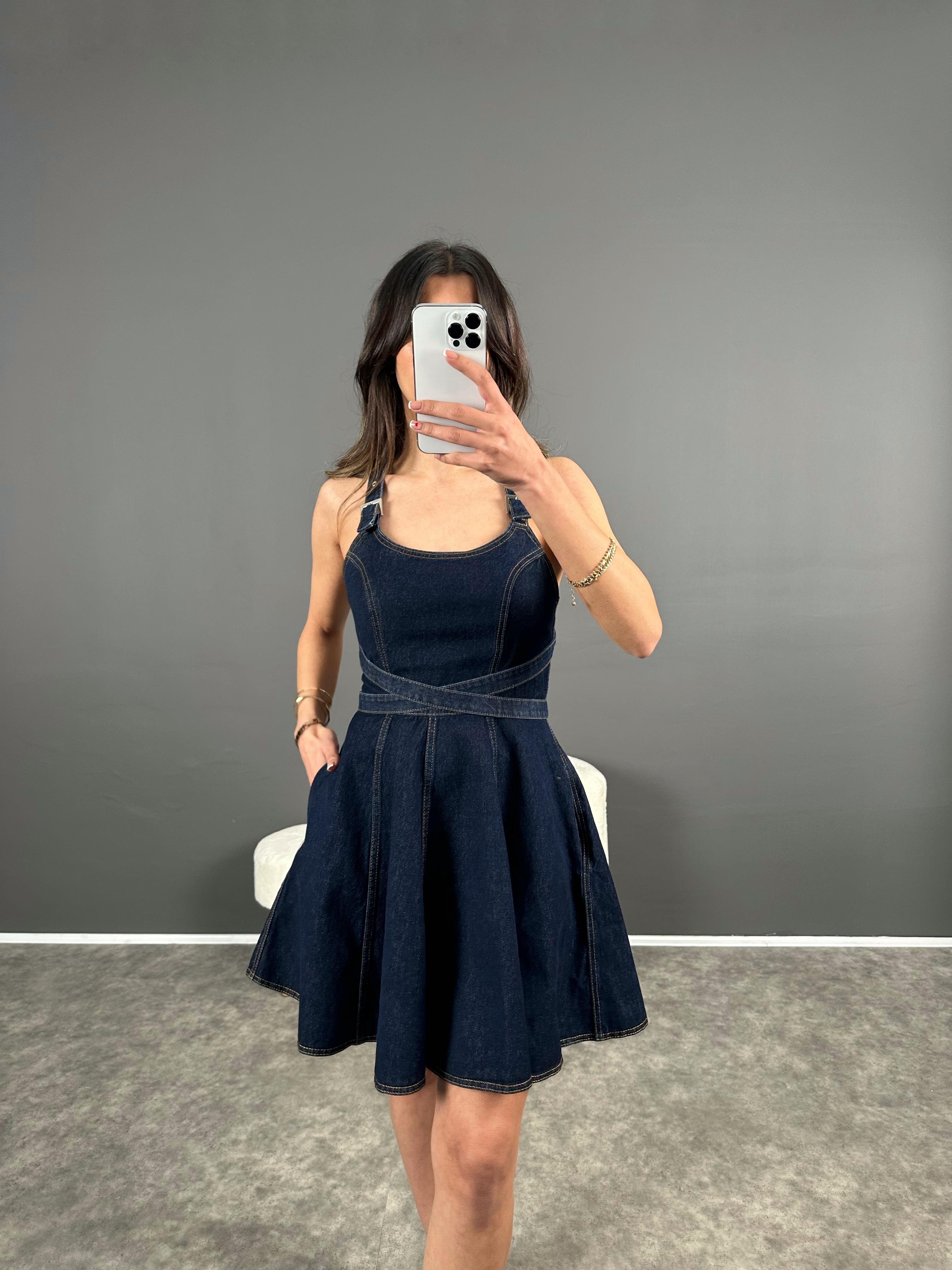 Laren Kısa Mavi Tasarım Bağlama Detay Denim ElbiseGausELBİSEGU004581