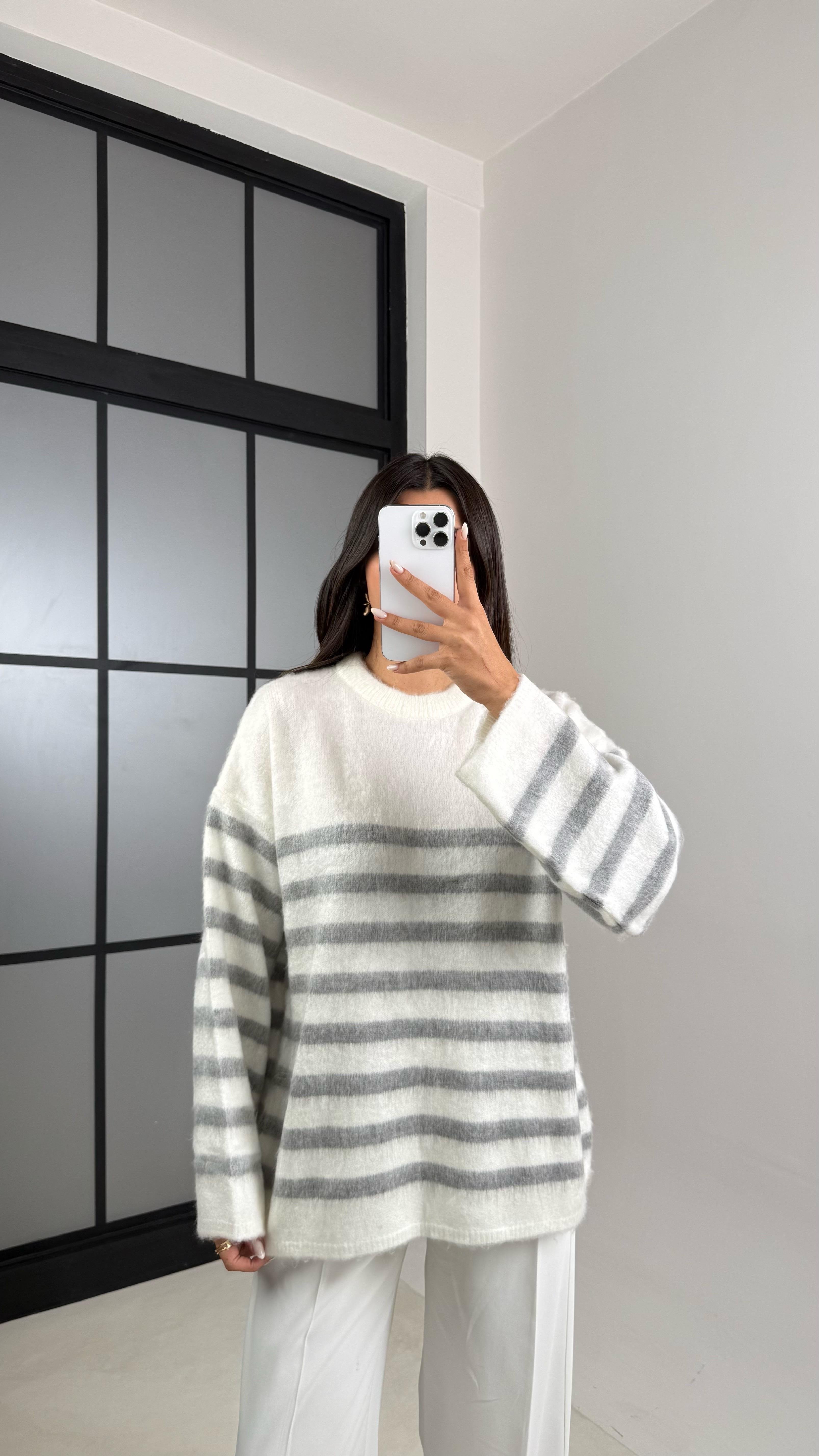 Gri Sakallı Çizgili Kazak GAUS-00452GAUSKAZAKGAUS-00452