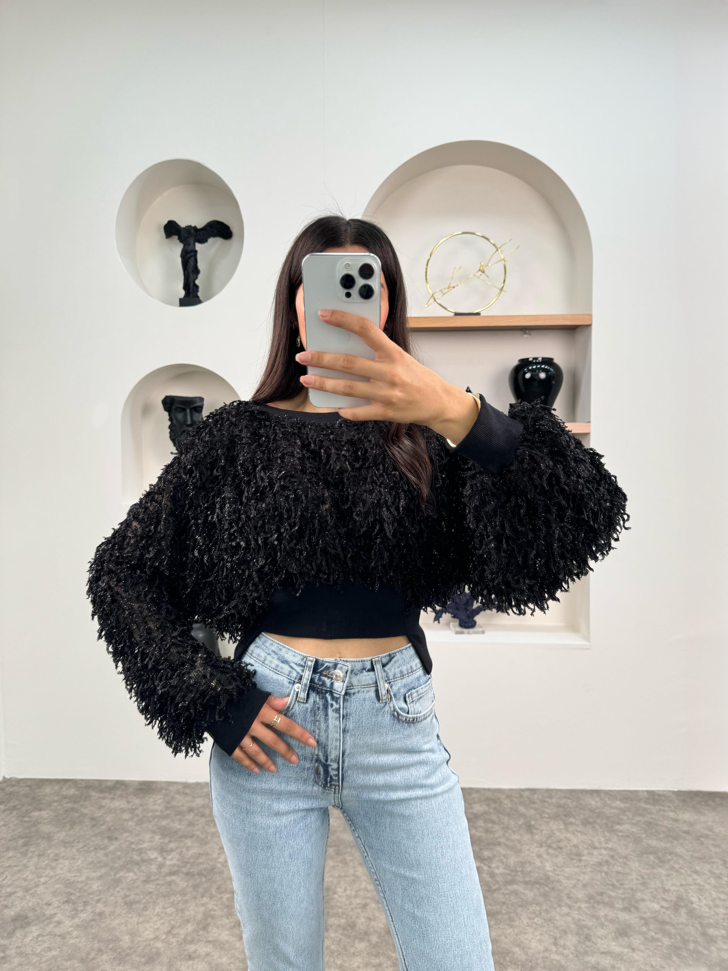 Bost Siyah Simli Püsküllü Bluz