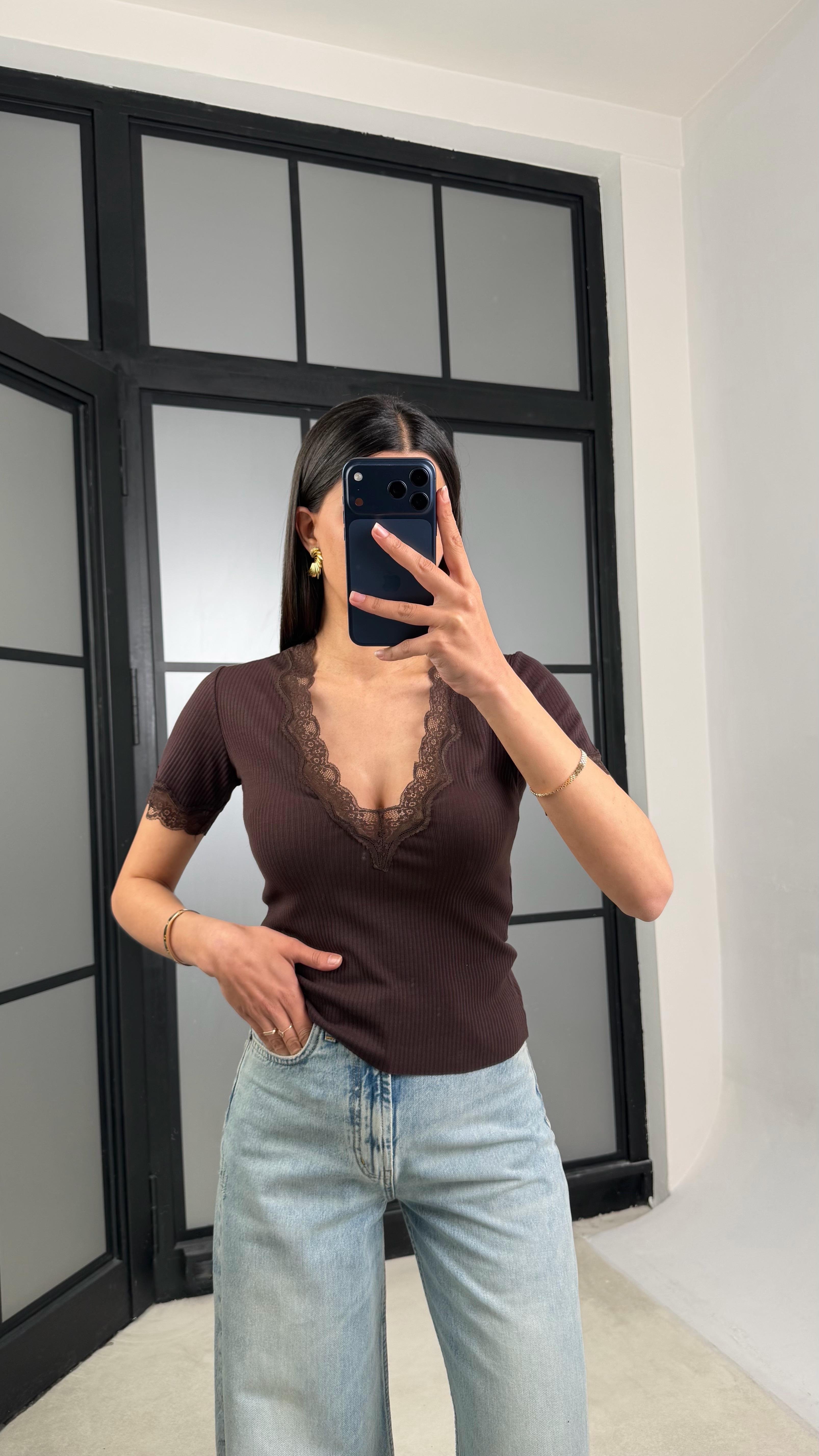 Acı Kahve Dantel Detaylı Triko Bluz GAUS-01409GAUSBLUZGAUS-01409