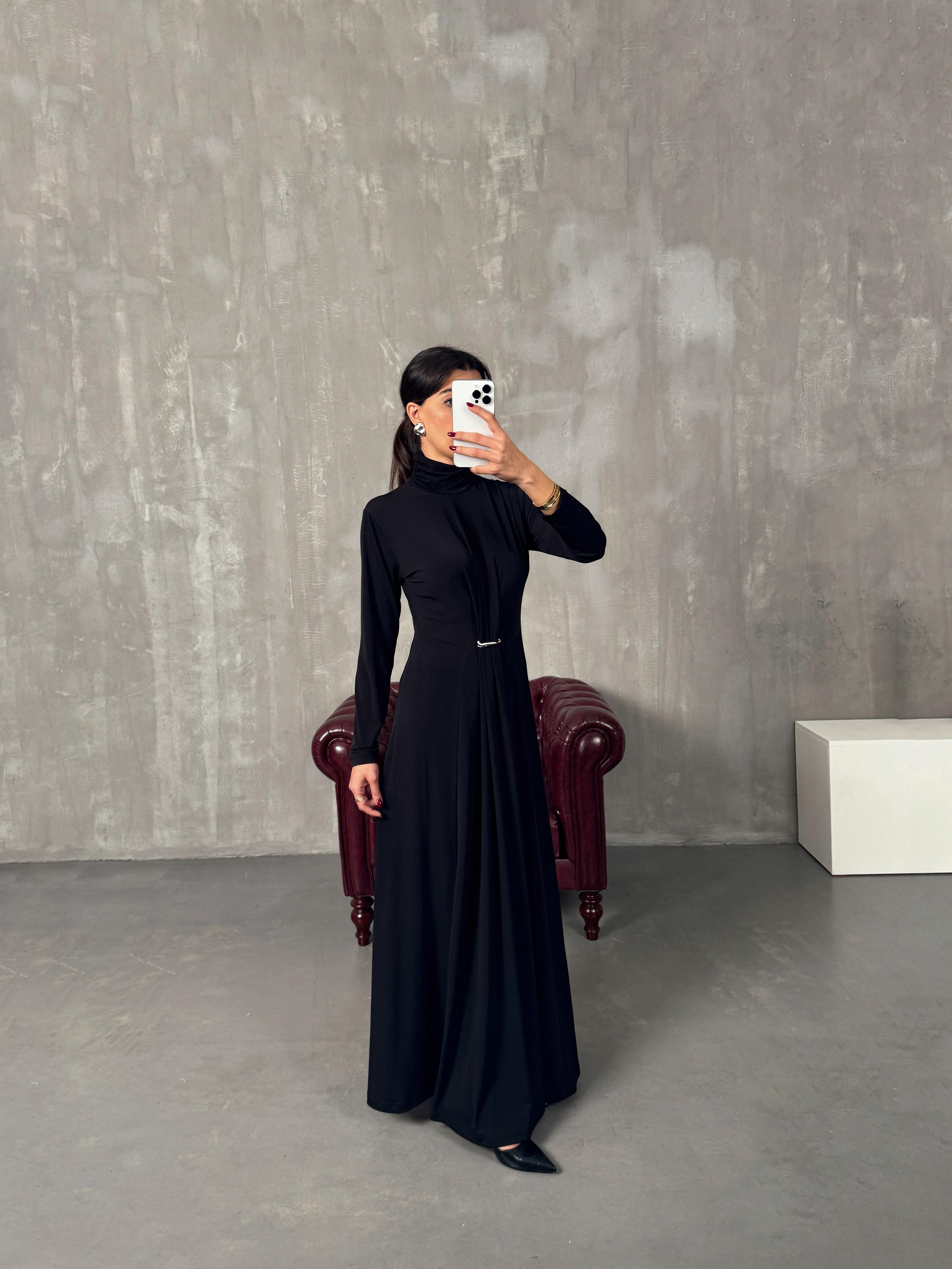 Jerse Siyah Balıkçı Yaka Tasarım Maxi ElbiseGausELBİSEGU00903920