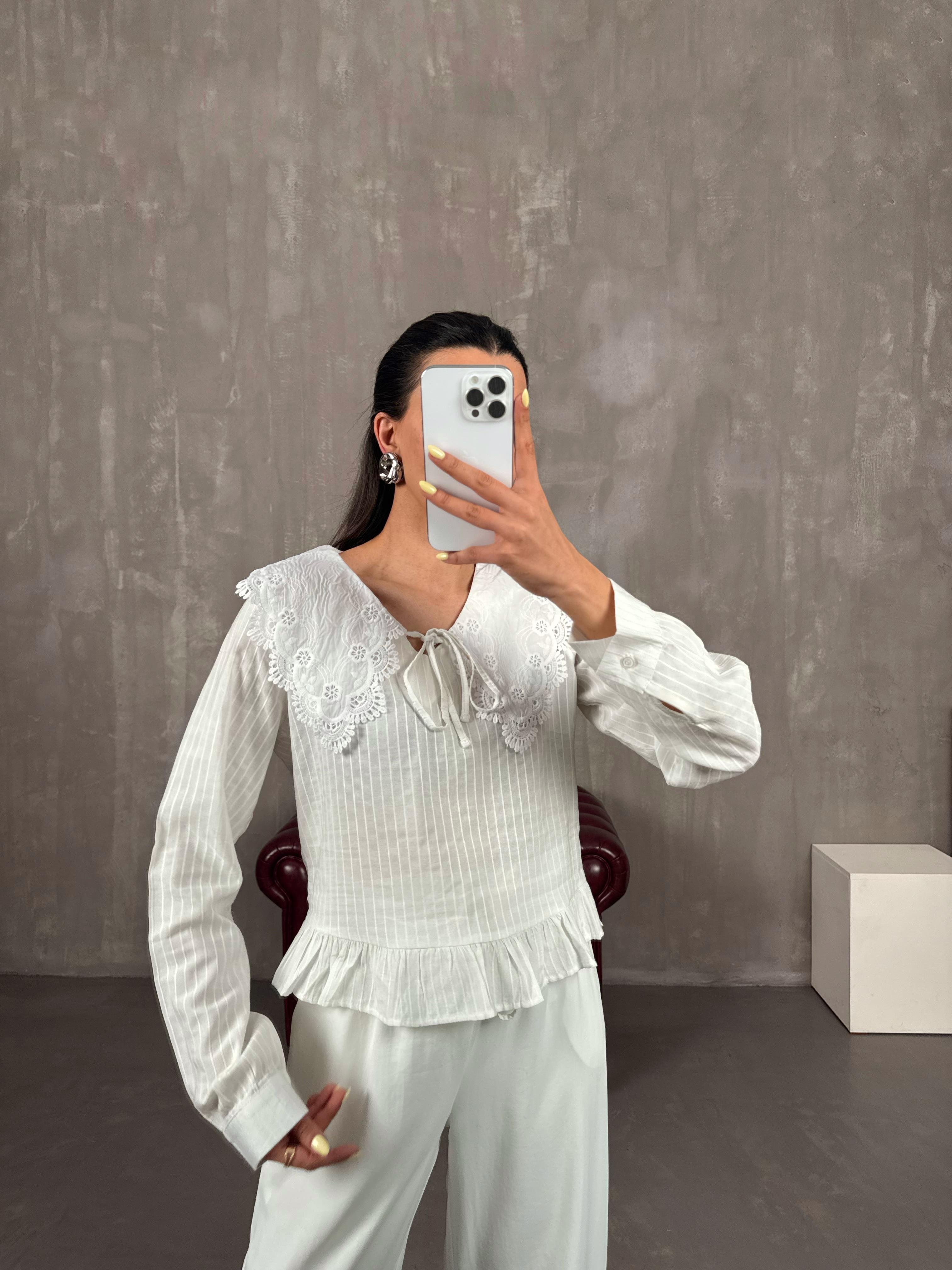 قميص بينتيريست أبيض ‎بياقة مزينة بتطريز فيستو Gaus00108