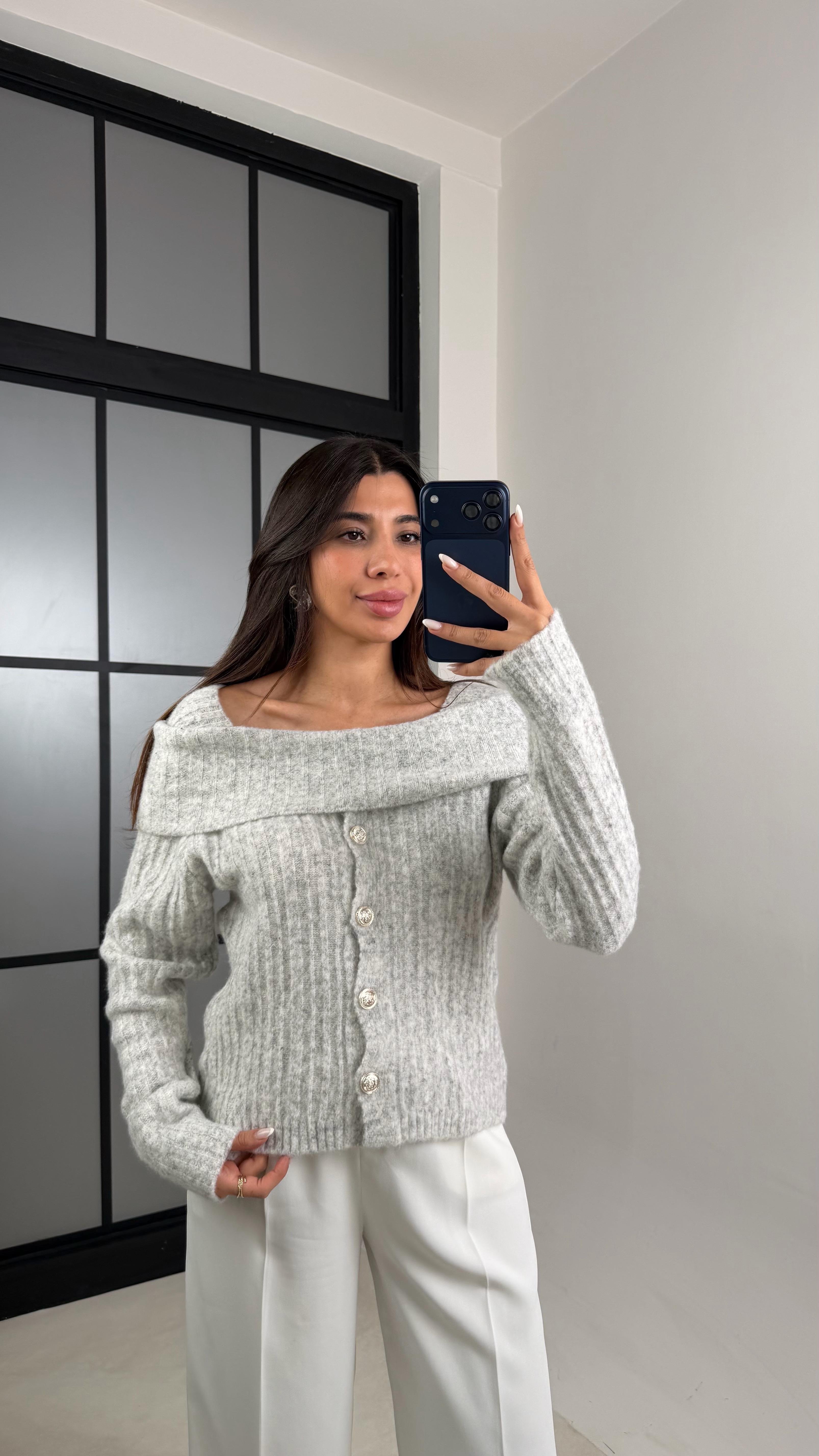 Gri Madonna Yaka Düğmeli Triko Kazak GAUS-00612GAUS الكنزات GAUS-00612