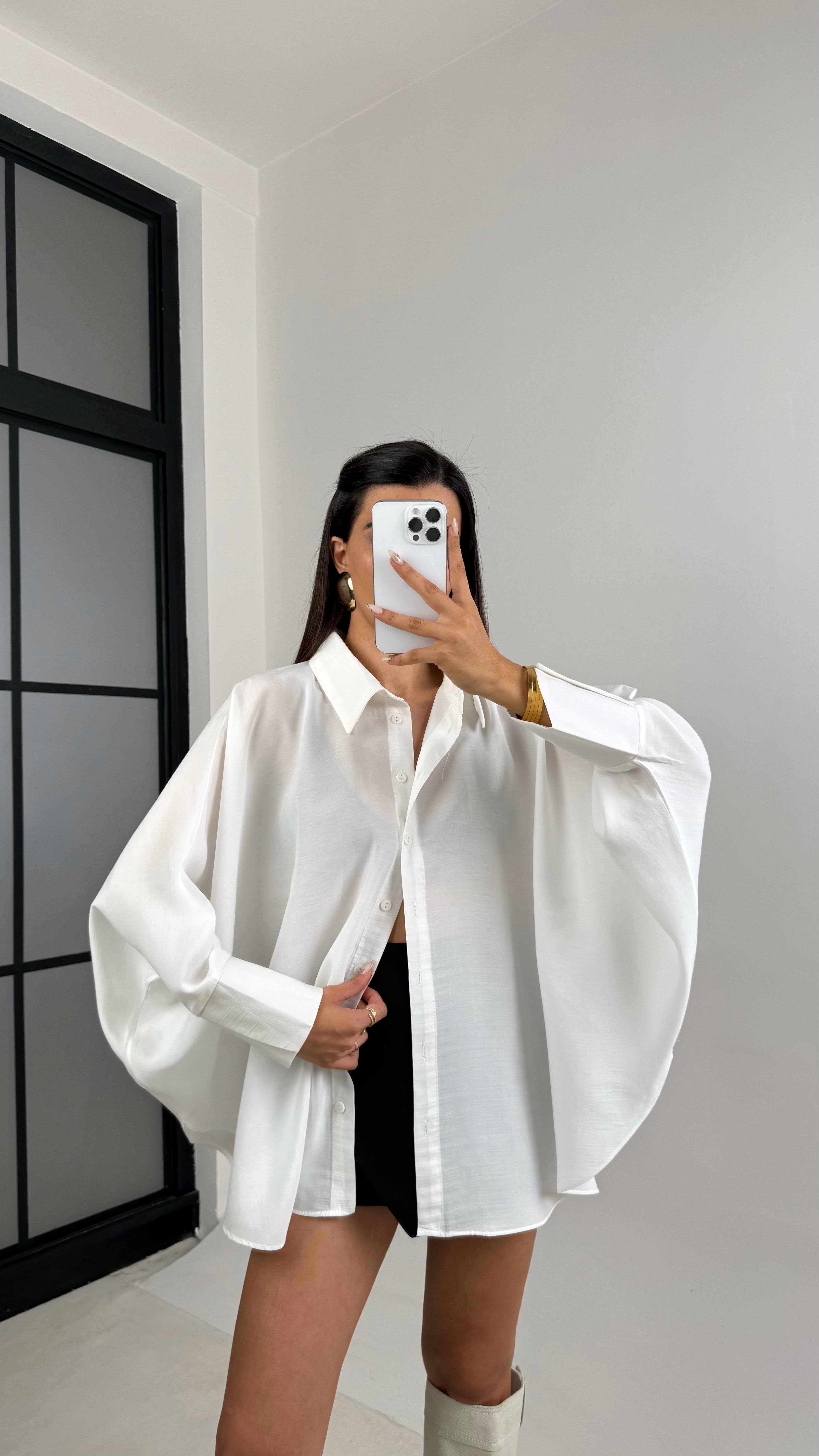 Beyaz Yarasa Kol Oversize Tencel Gömlek GAUS-00117GAUS القمصان GAUS-00117