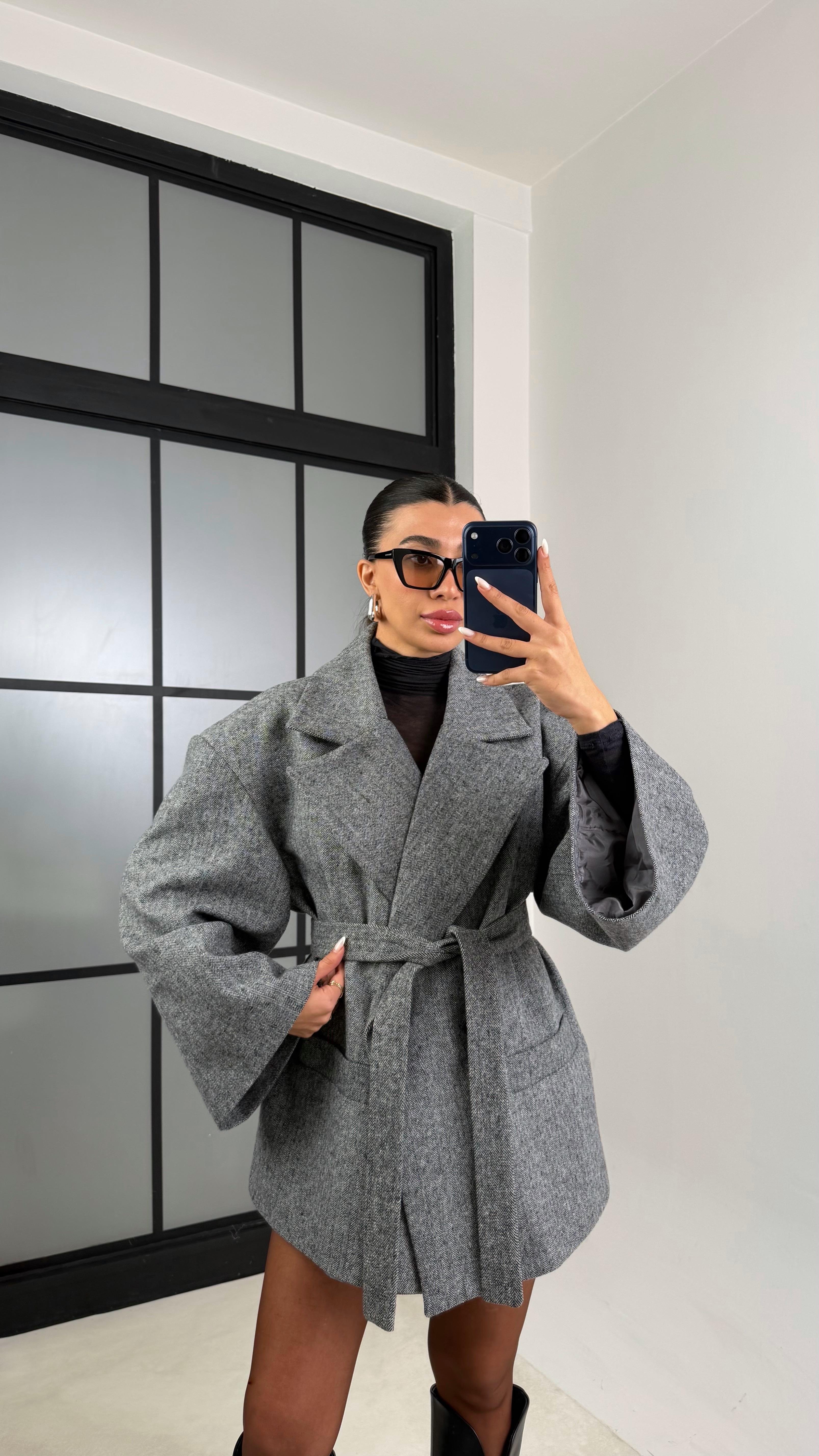 Antrasit Balıksırtı Astarlı Kuşaklı Premium Kaşe Ceket GAUS-00659GAUS السترات  GAUS-00659