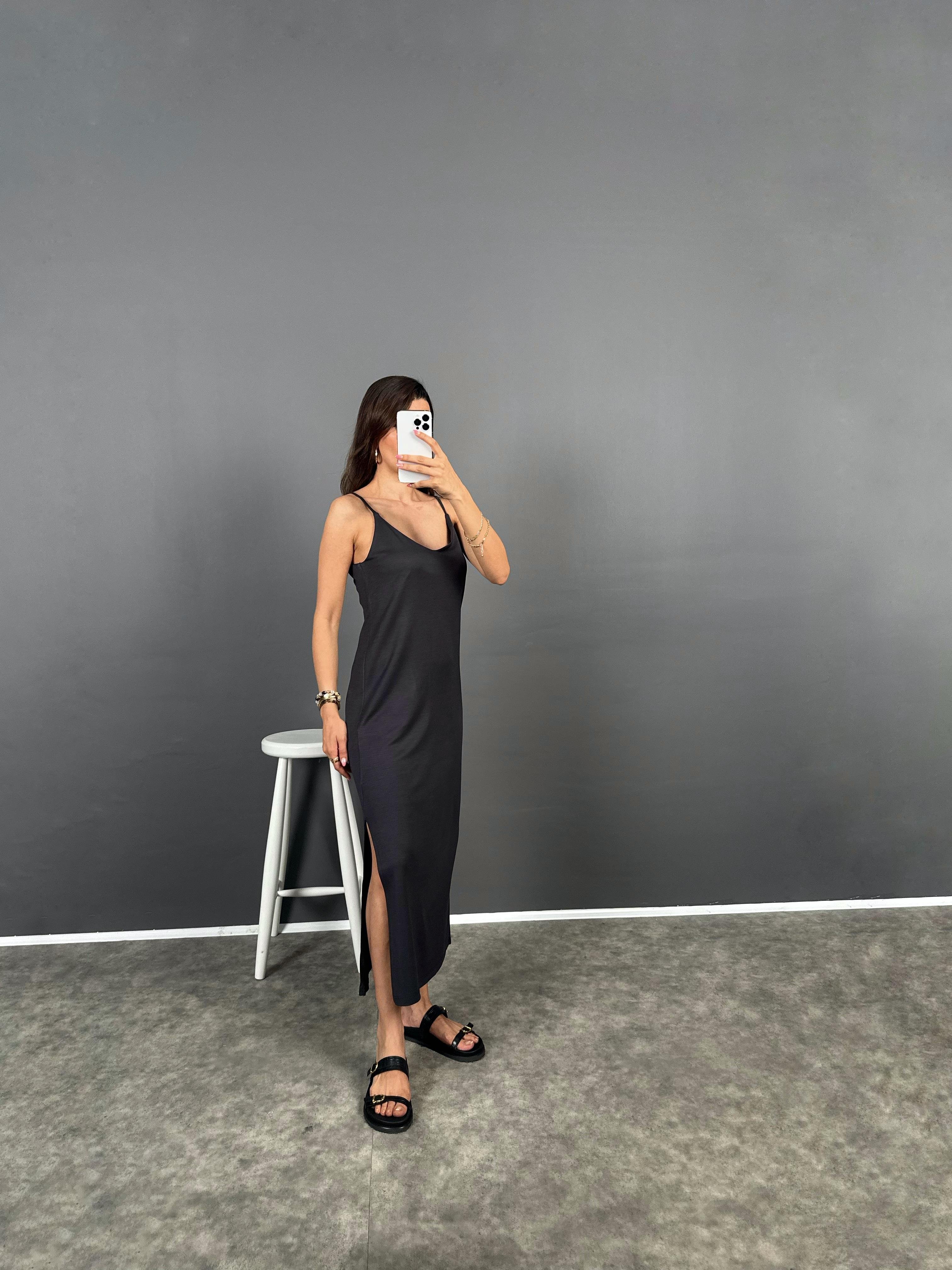 Gama Antrasit Askılı Yırtmaçlı Premium Modal ElbiseGausELBİSEGU008703