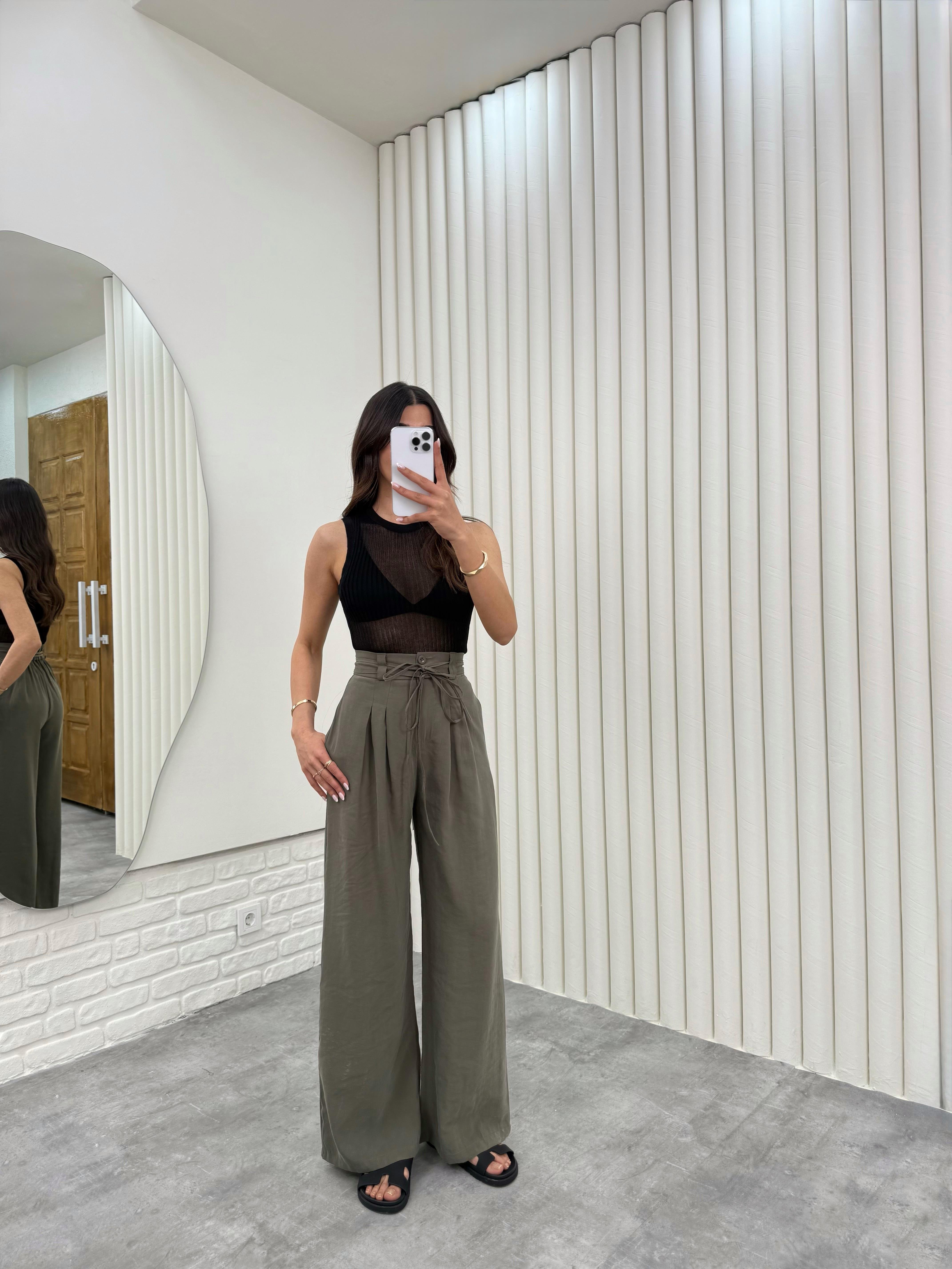 Haki Kuşaklı Tensel Kırışık Kumaş Palazzo Pantolon Gaus00302GausPANTOLONGU1001692