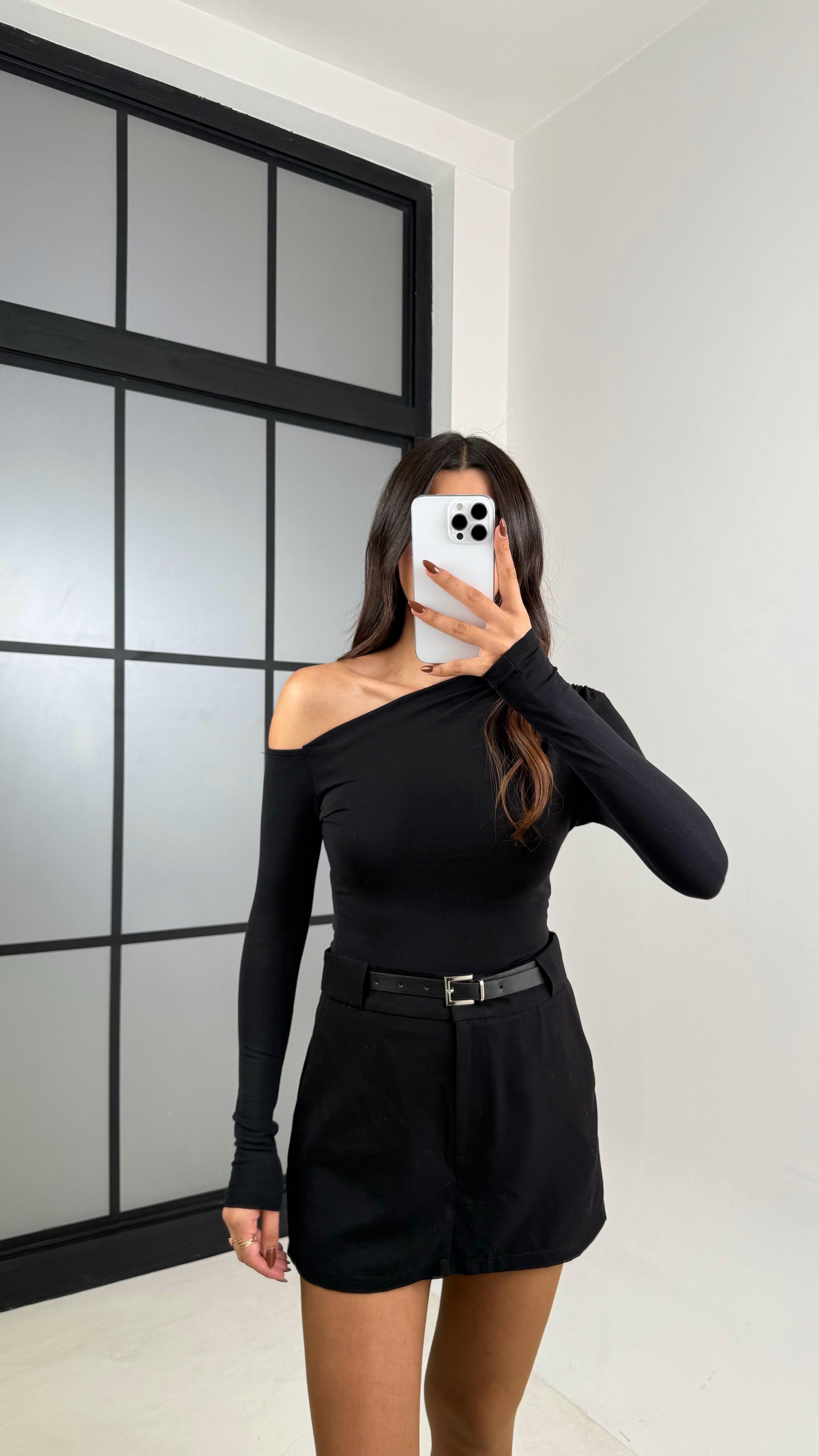 Siyah Kemerli Şort Etek GAUS-00184GAUSETEKGAUS-00184