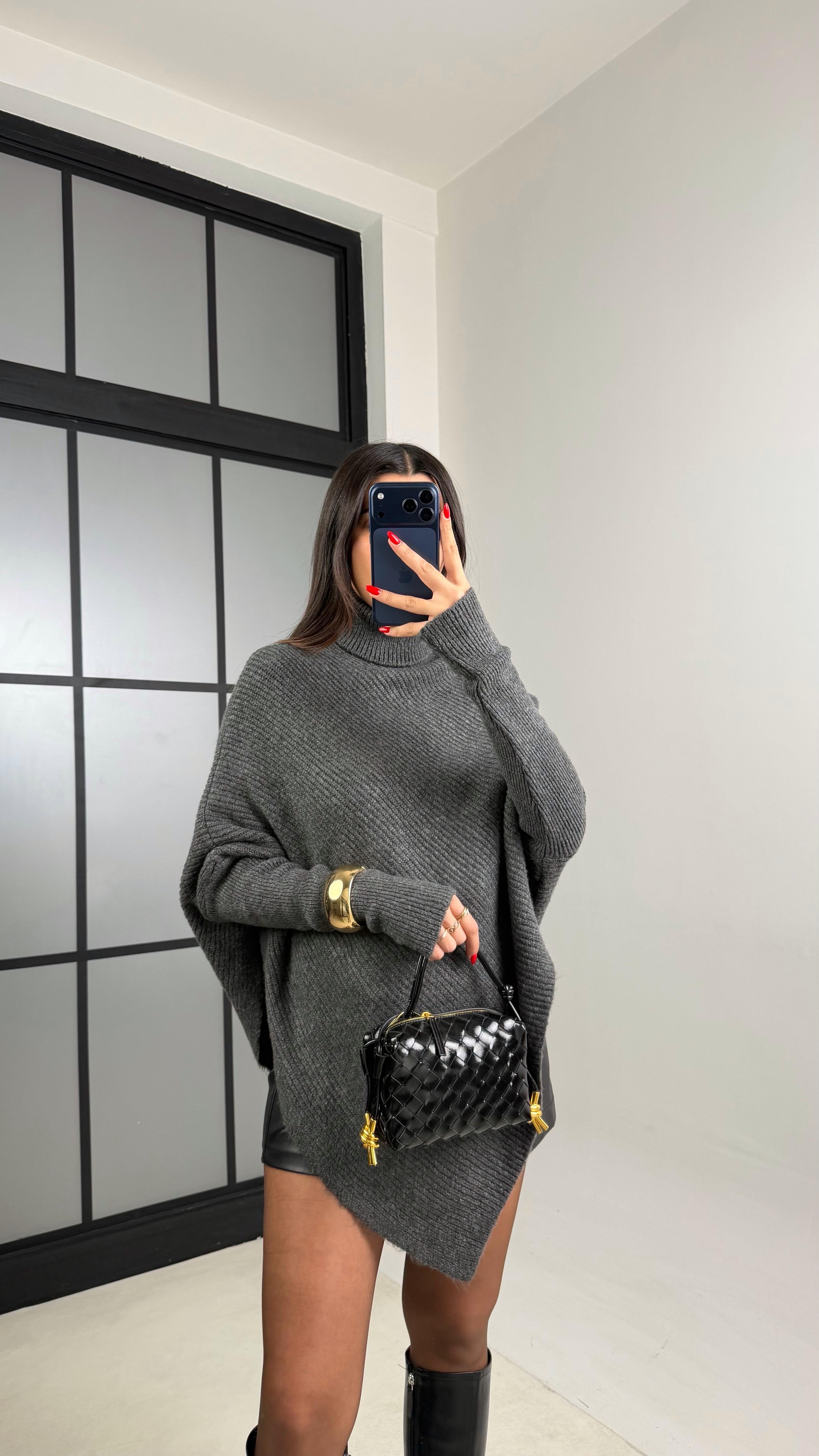 Antrasit Balıkçı Yaka Asimetrik Kesim Kazak GAUS-00952GAUSKAZAKGAUS-00952