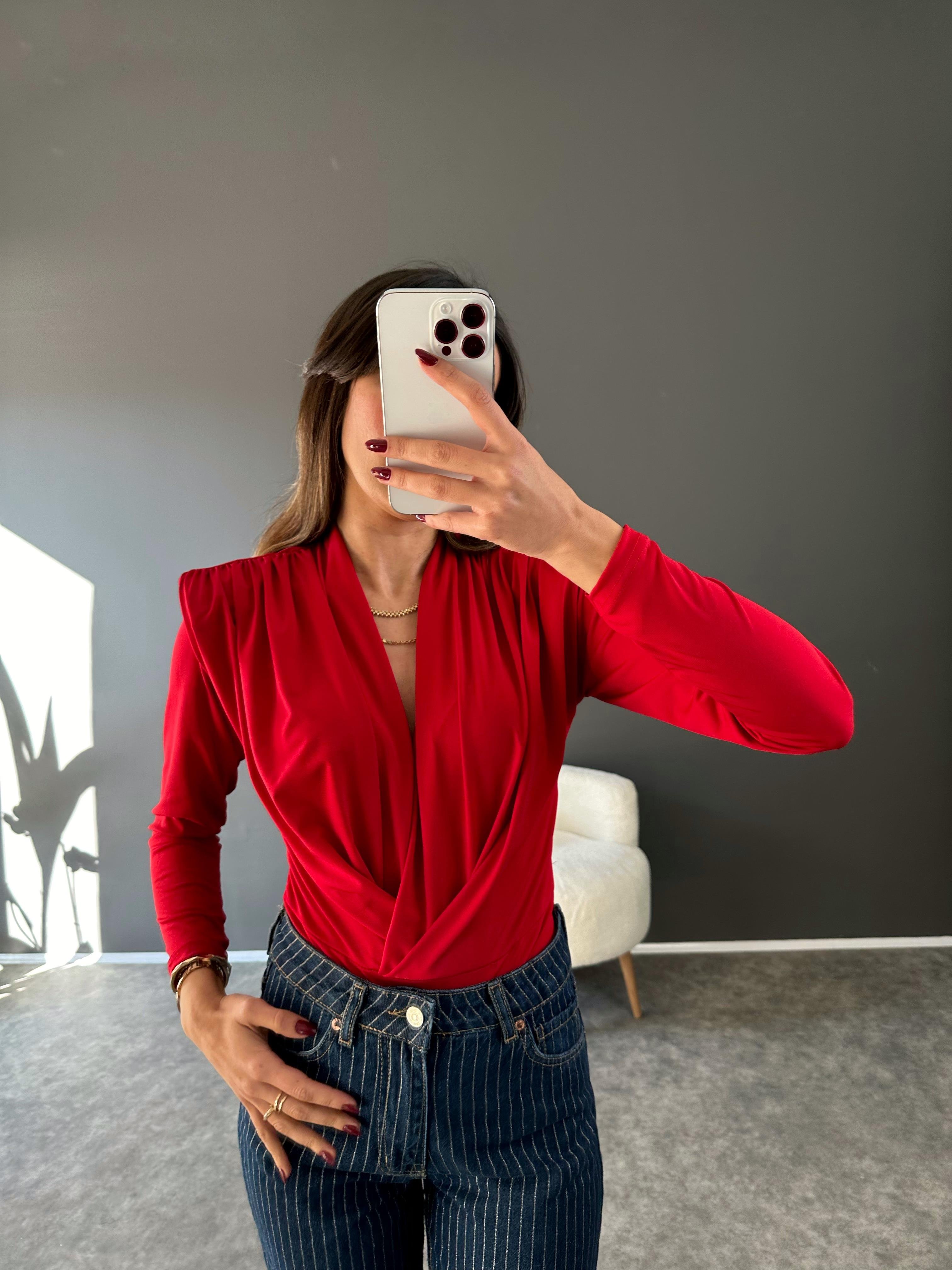 Kırmızı V yaka Vatkalı Drapeli Bodysuit