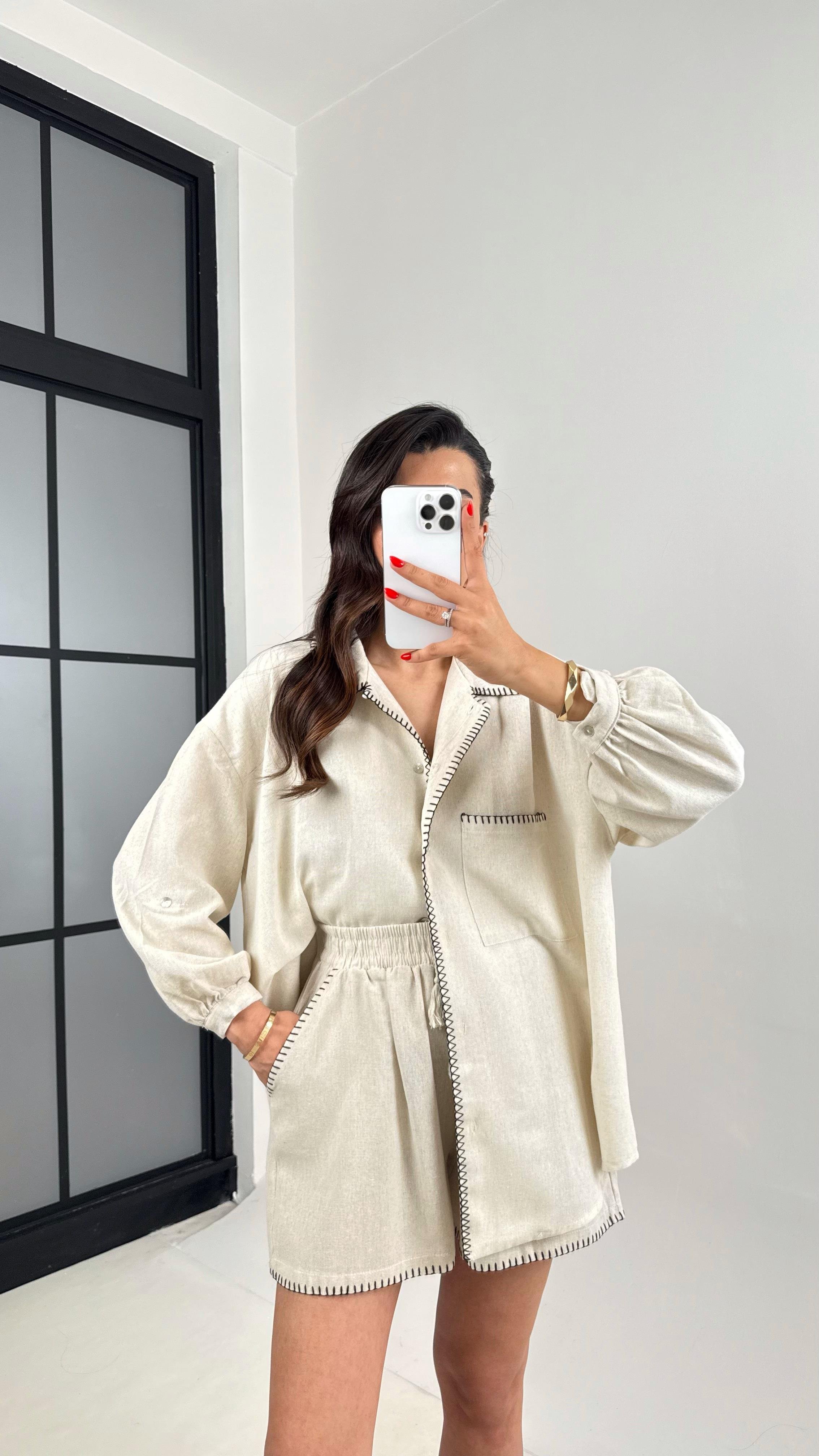 Taş Yaka Nakışlı Cep Detaylı Gömlek Beli Lastikli Şort Keten Takım Gaus00456GausTAKIMGU1002064