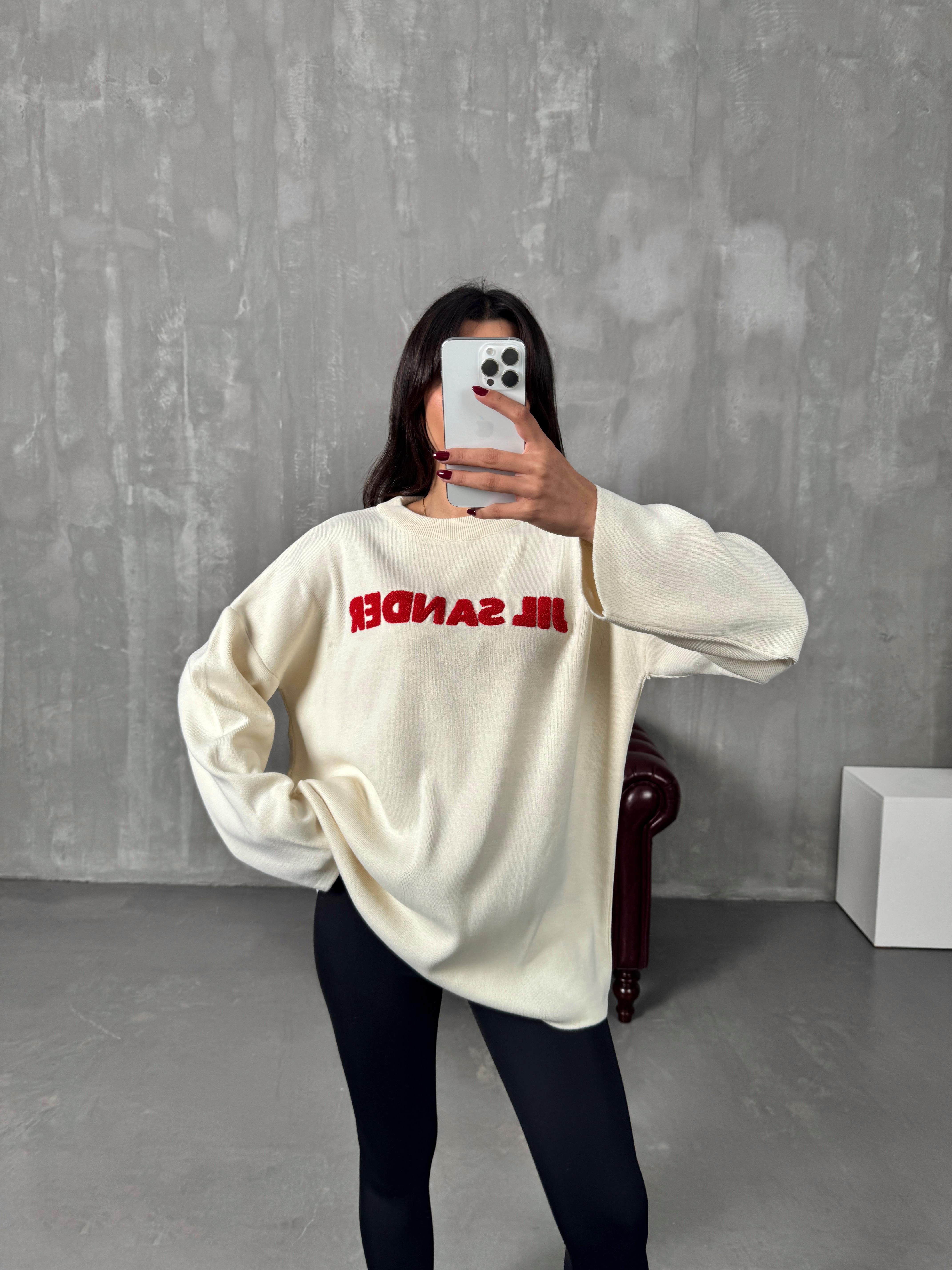 Kırmızı JS Yazılı Taş Triko Kazak