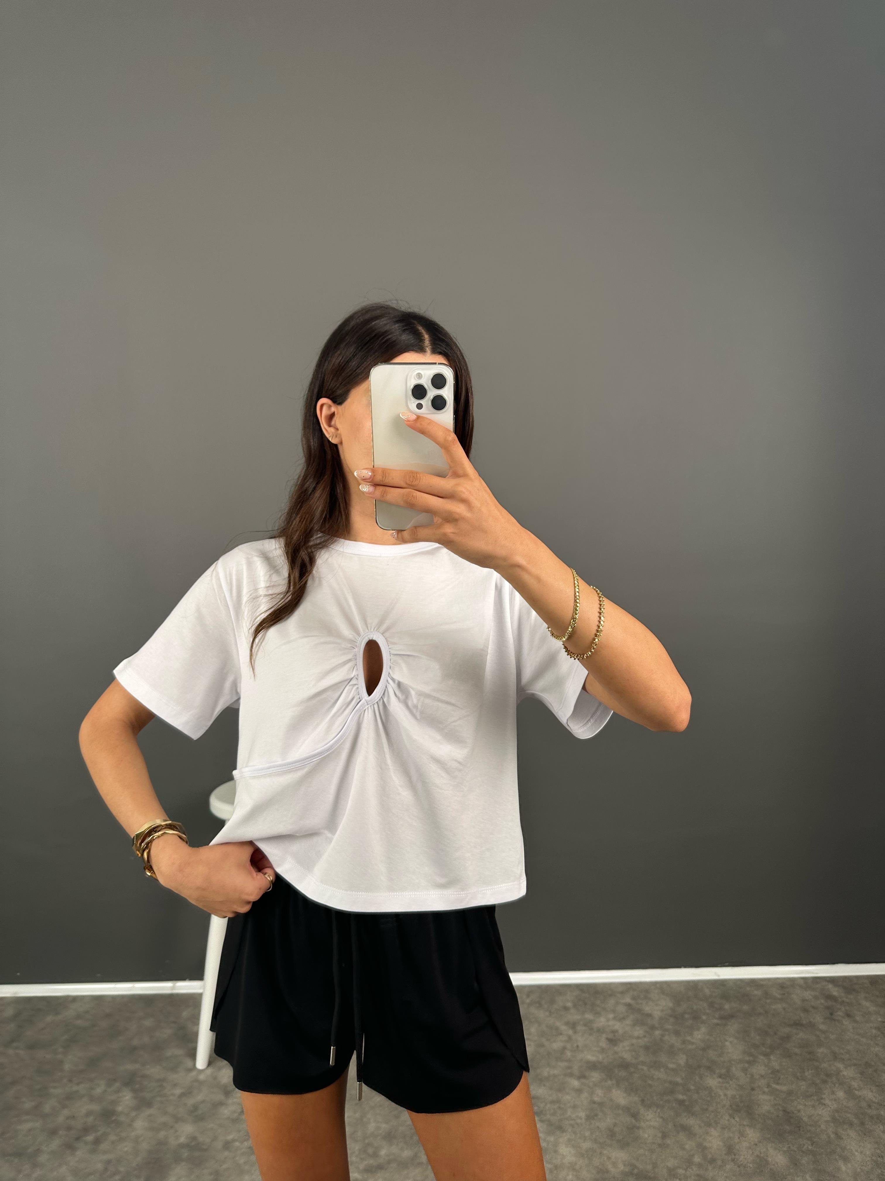 Beyaz Sis Önden Dekolteli Tshirt GausTSHIRTGU008324