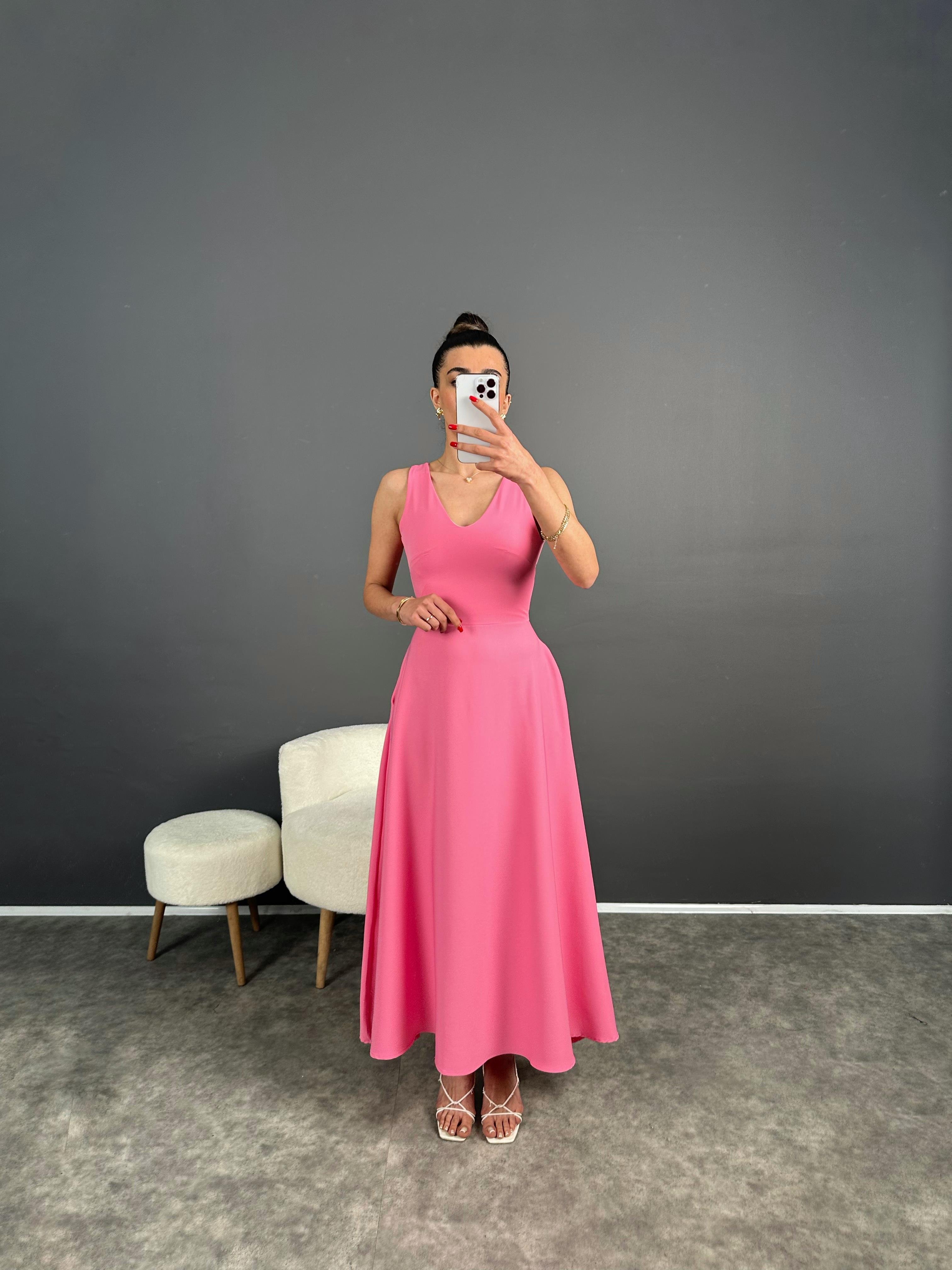 Pembe Kloş V Yaka Basic Uzun Cepli ElbiseGausELBİSEGU007196