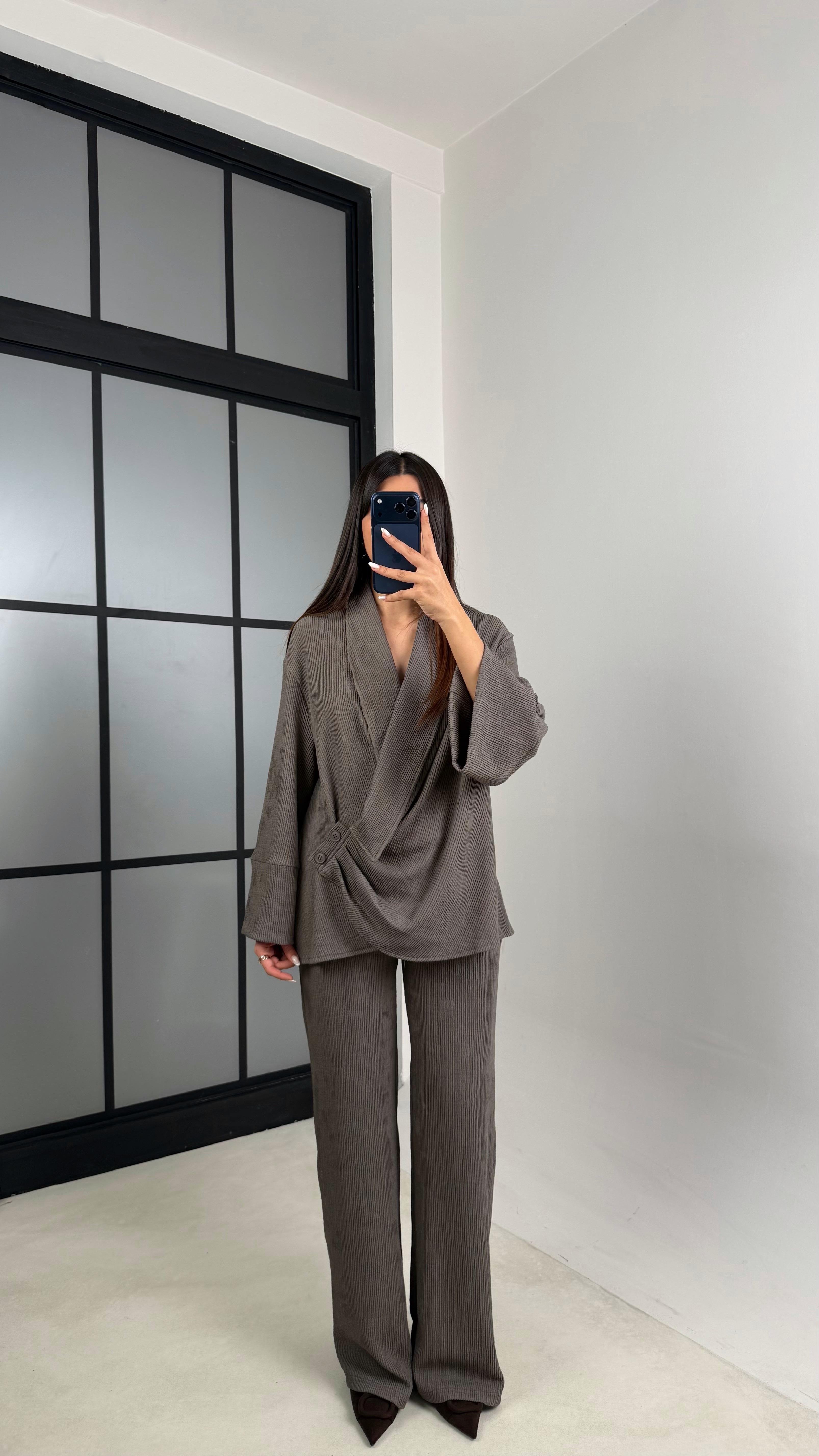 Vizon Yan Düğme Detaylı Kimono Beli Lastikli Pantolon Fitilli Kumaş Takım GAUS-00624GAUSTAKIMGAUS-00624