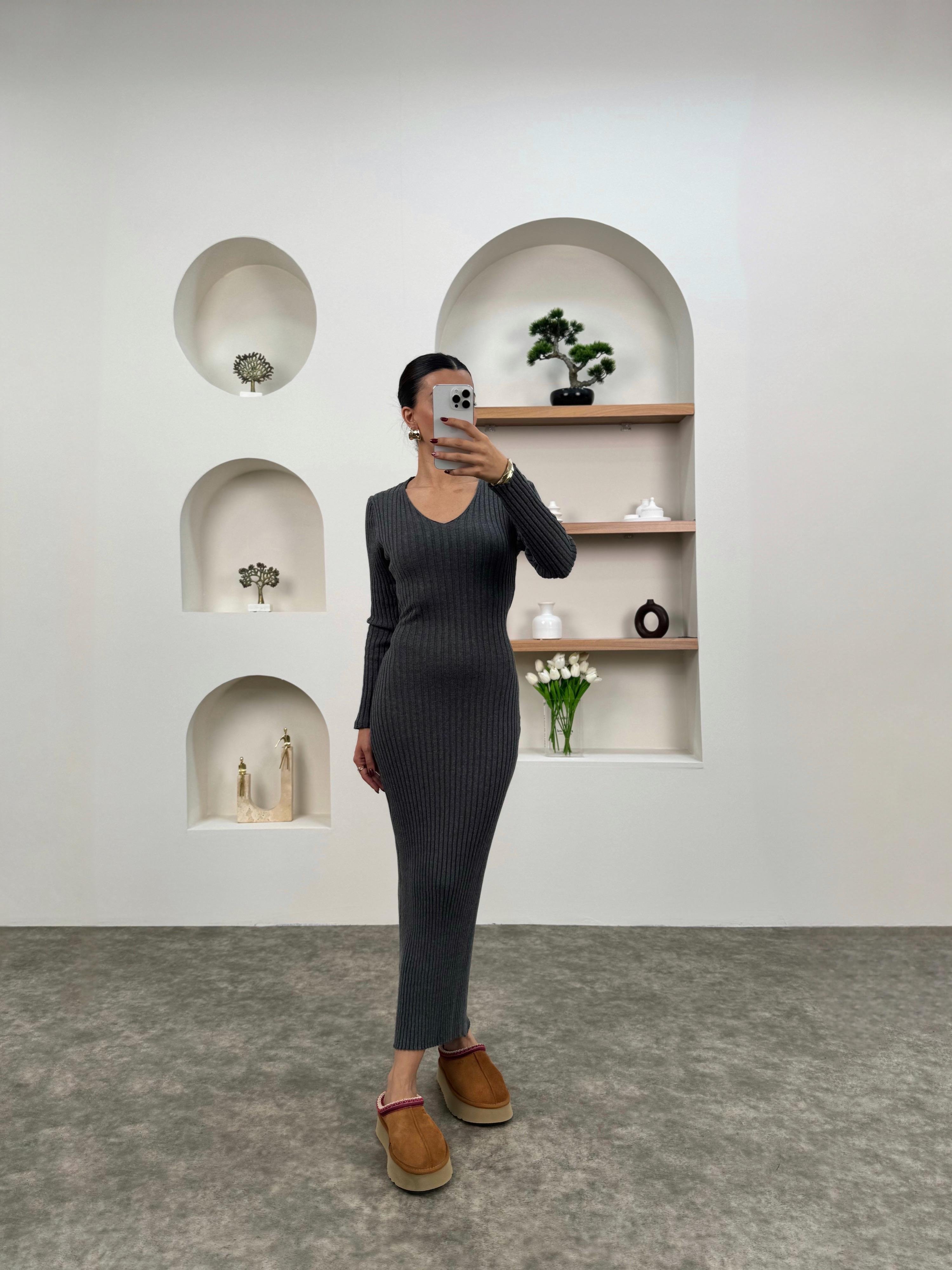Lizet ZR Model Antrasit V Yaka Belden Bağlamalı Triko ElbiseGausELBİSEGU00903527