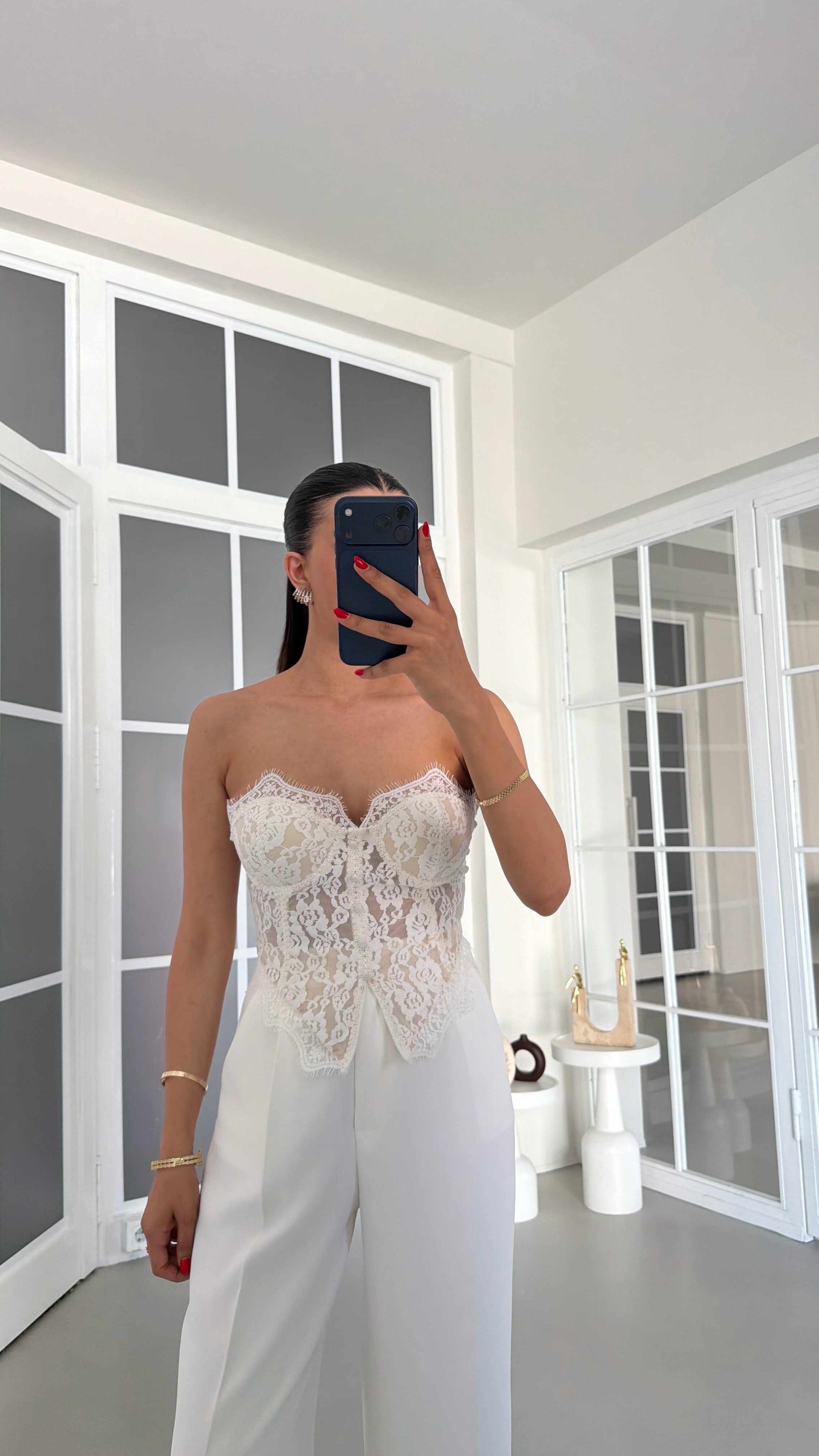 Beyaz Dantelli Korse Bluz GAUS-01860GAUSBLUZGAUS-01860